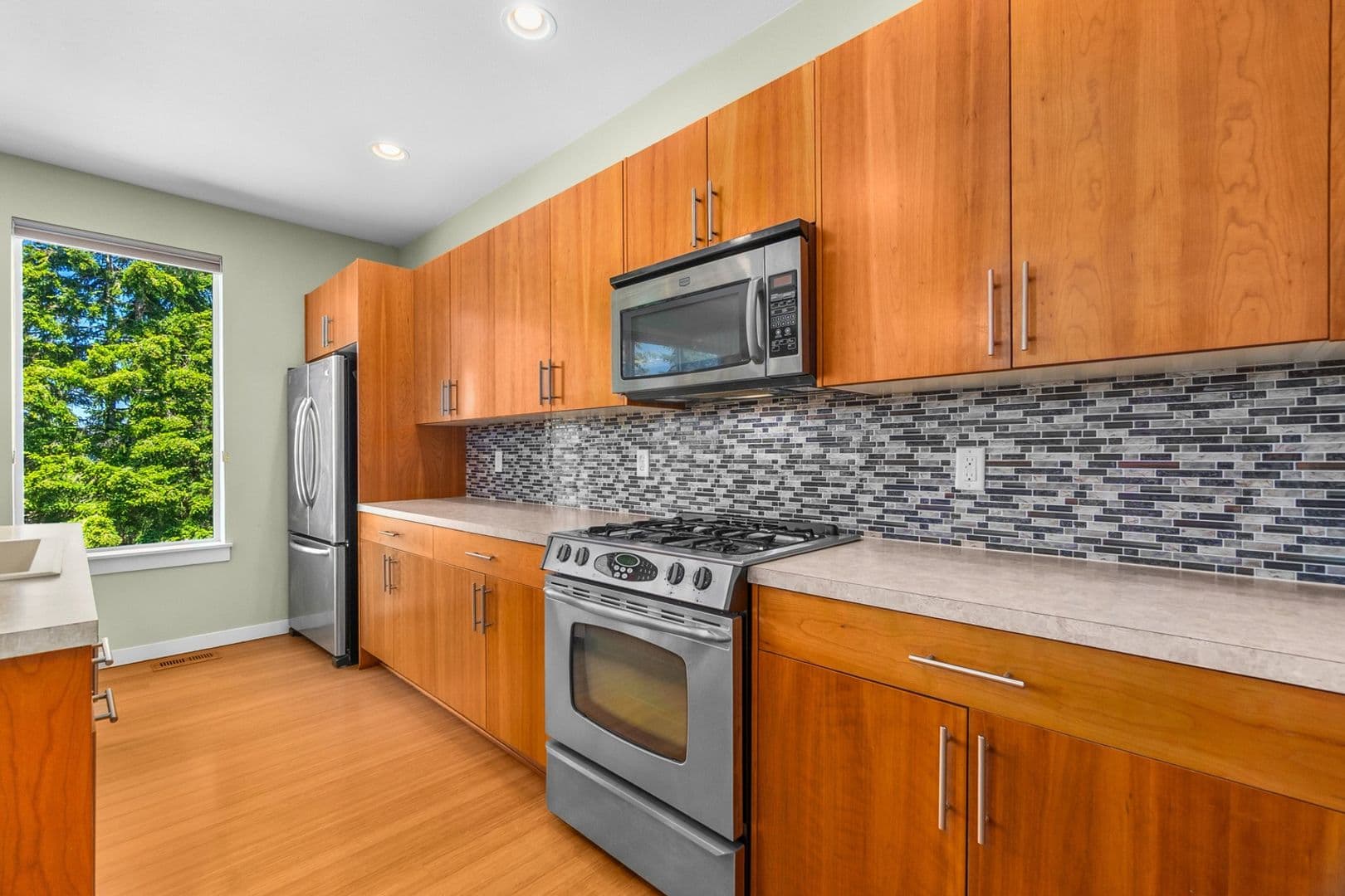 Olympia House: 3062 Banks Ln Sw