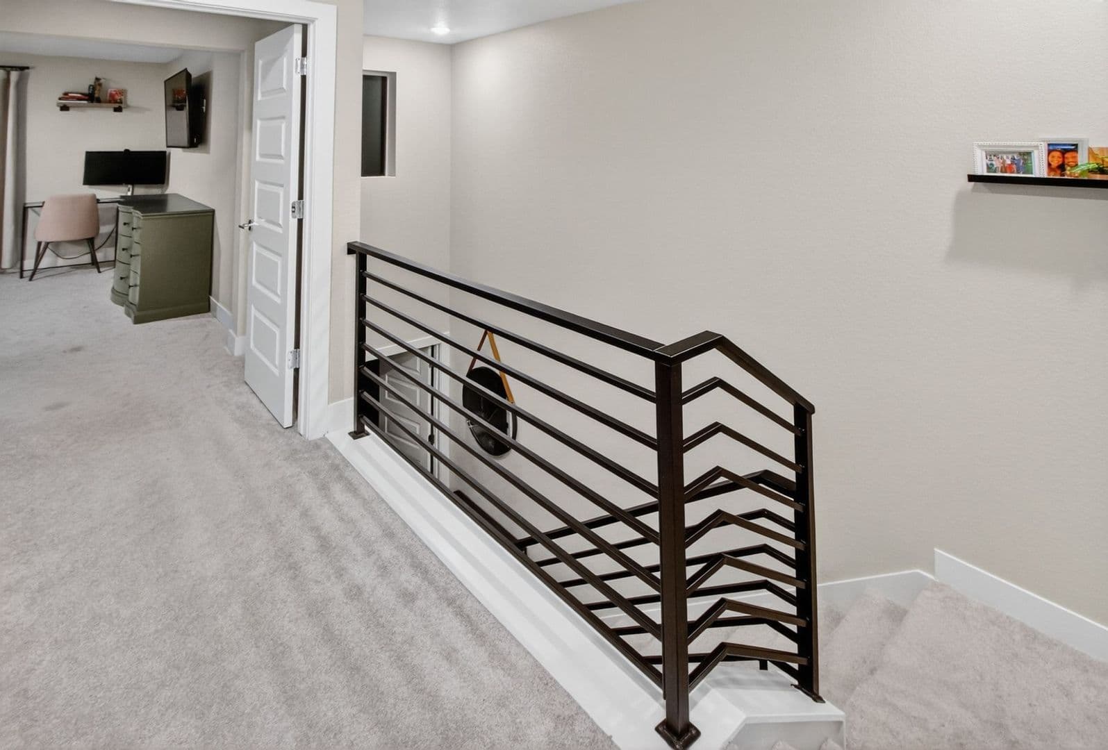 Parker House: 16370 Alzere Pl