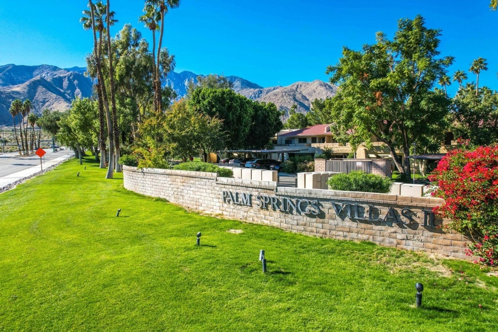Palm Springs Condo: 2801 N Los Felices Cir E