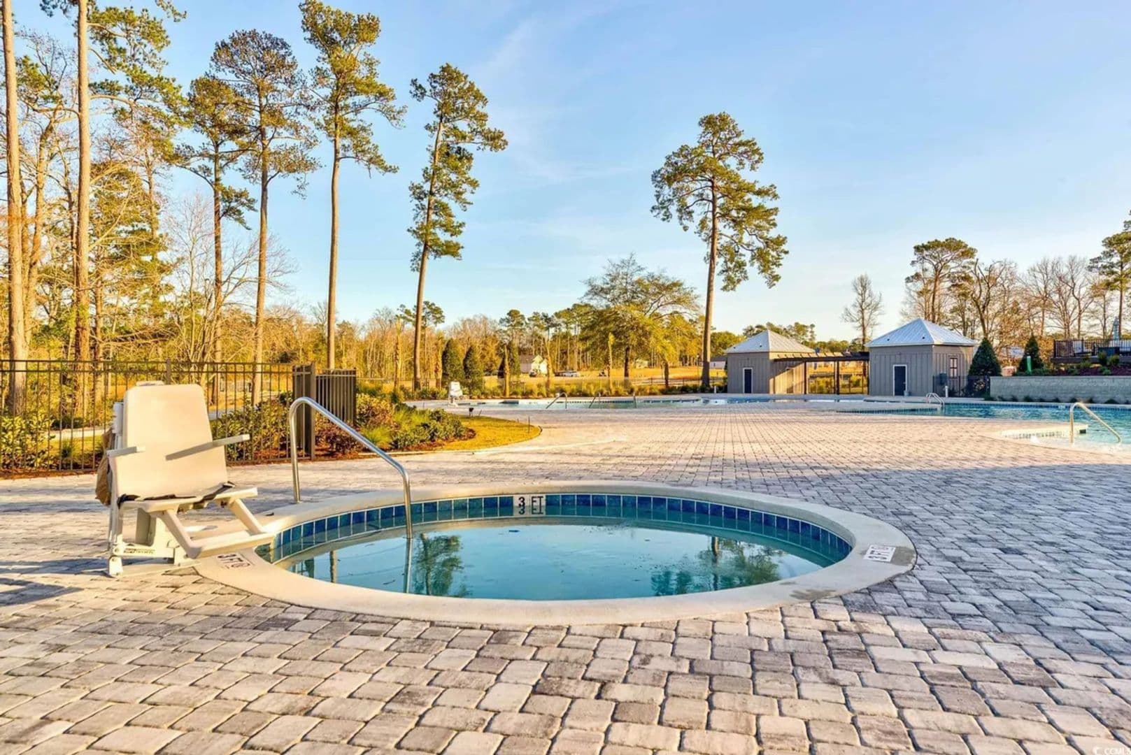 Little River House: 651 Wallace Dr