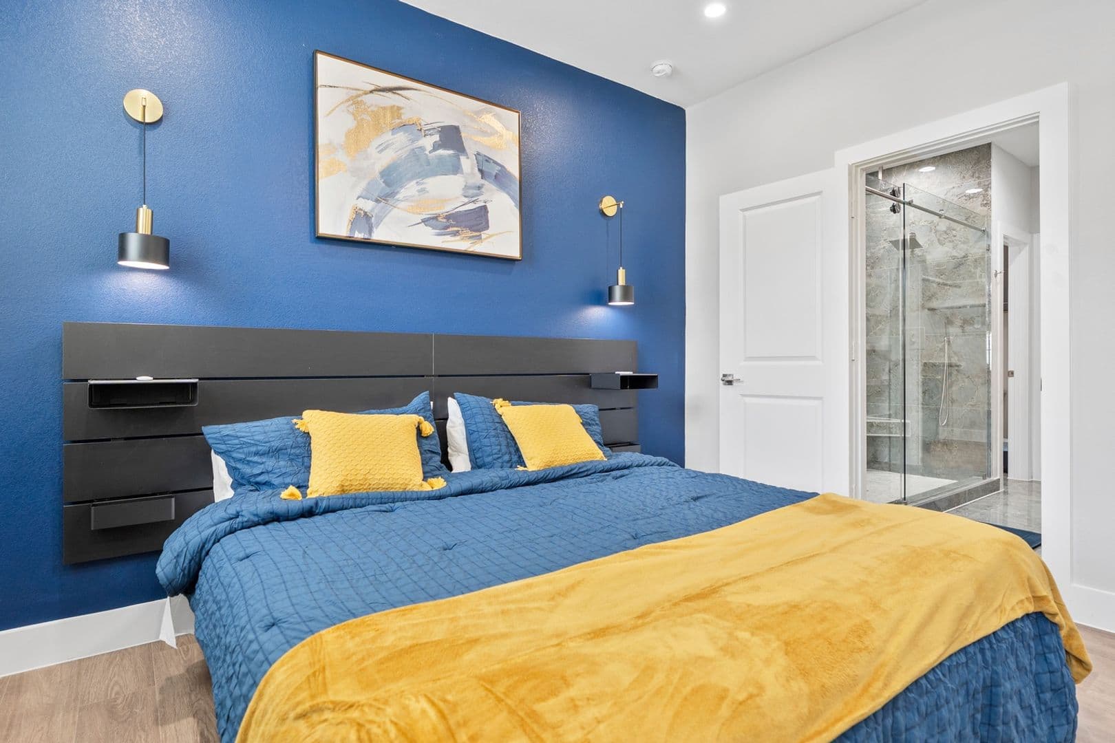 Houston House: 825 Paul Quinn St