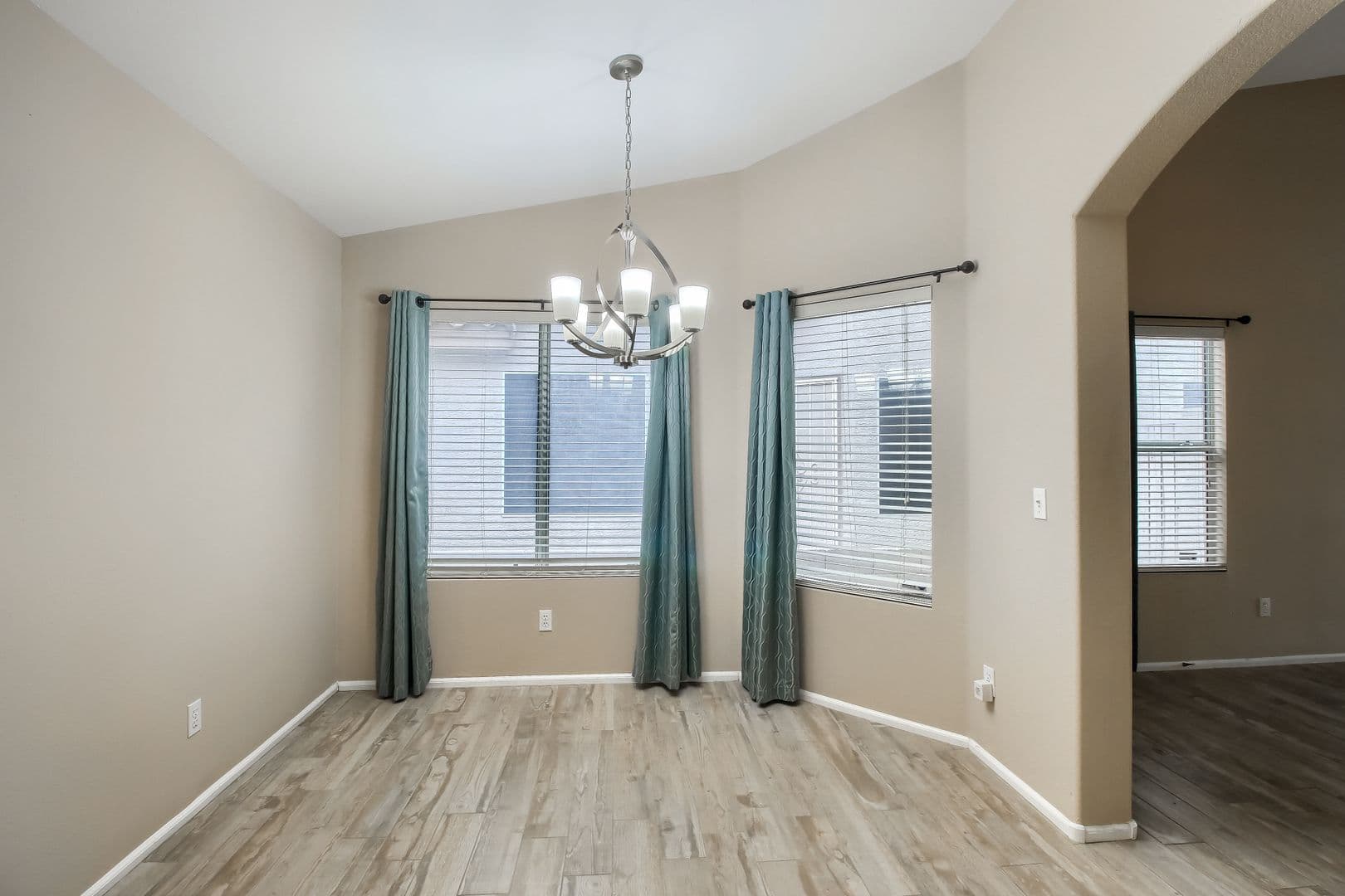 Phoenix House: 3033 E Wahalla Lane