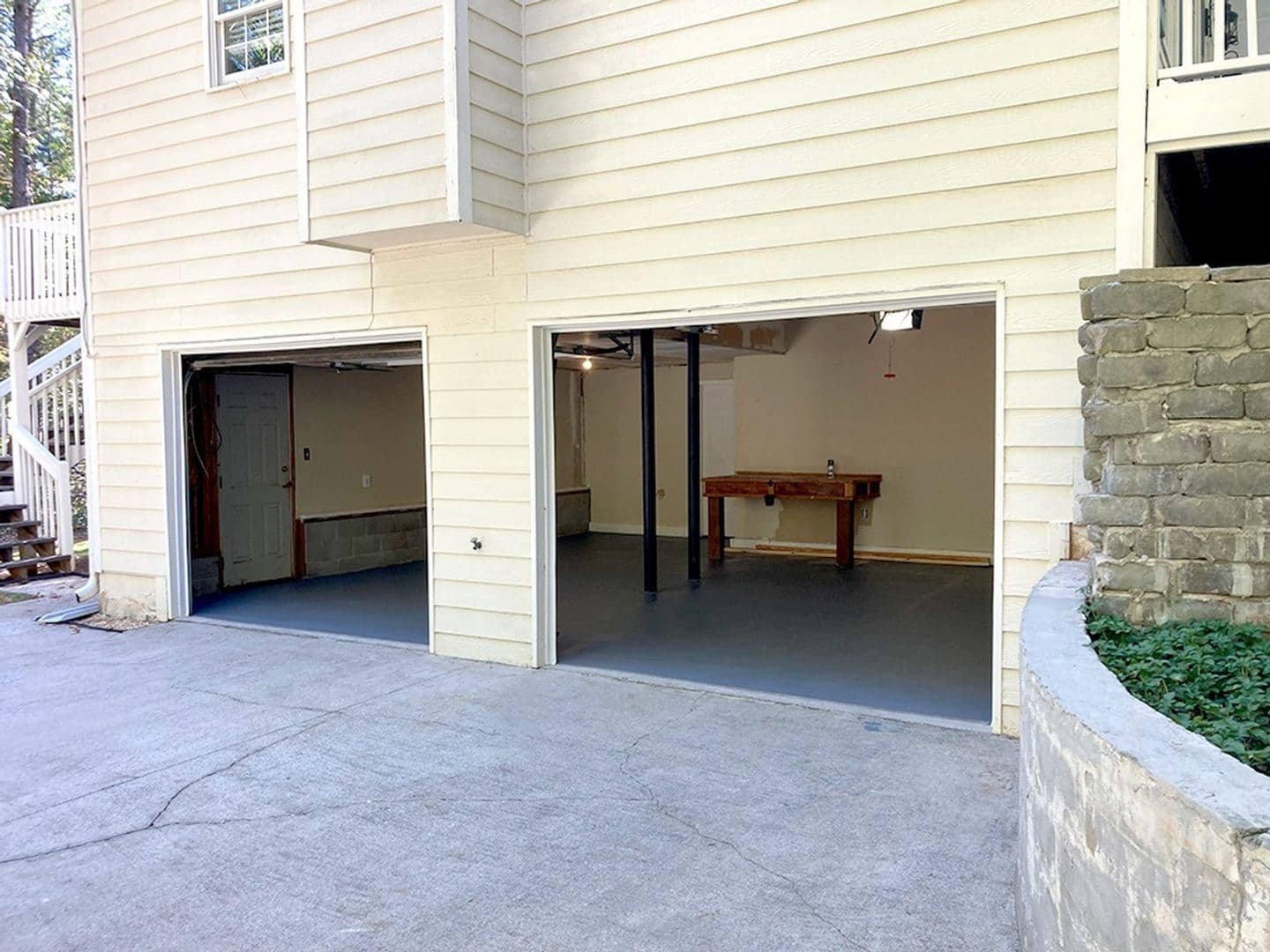 Villa Rica House: 1370 Fernwood Ct