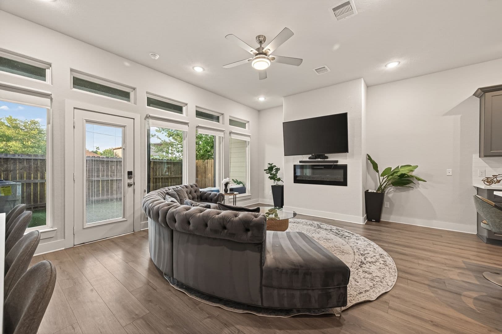 Houston Townhome: 4221 Galesburg St