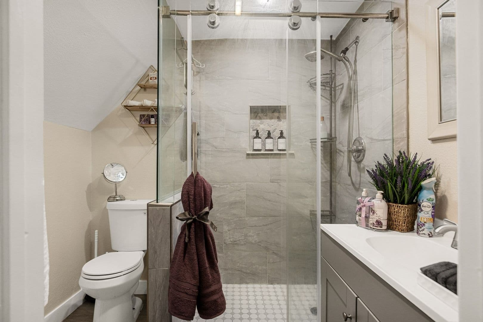 Running Springs House: 2472 Deep Creek Drive