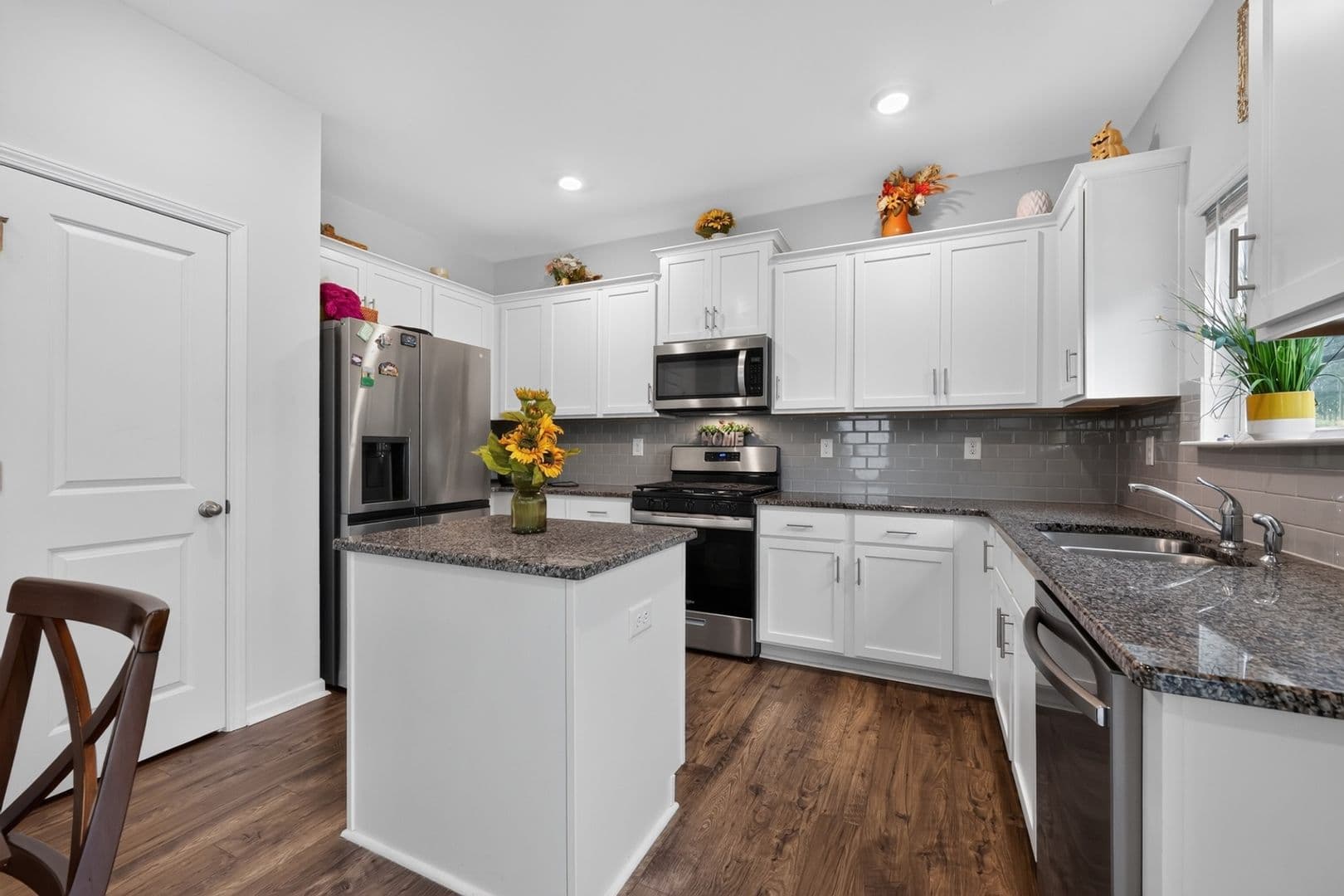 Conover House: 4127 Village Blvd Nw