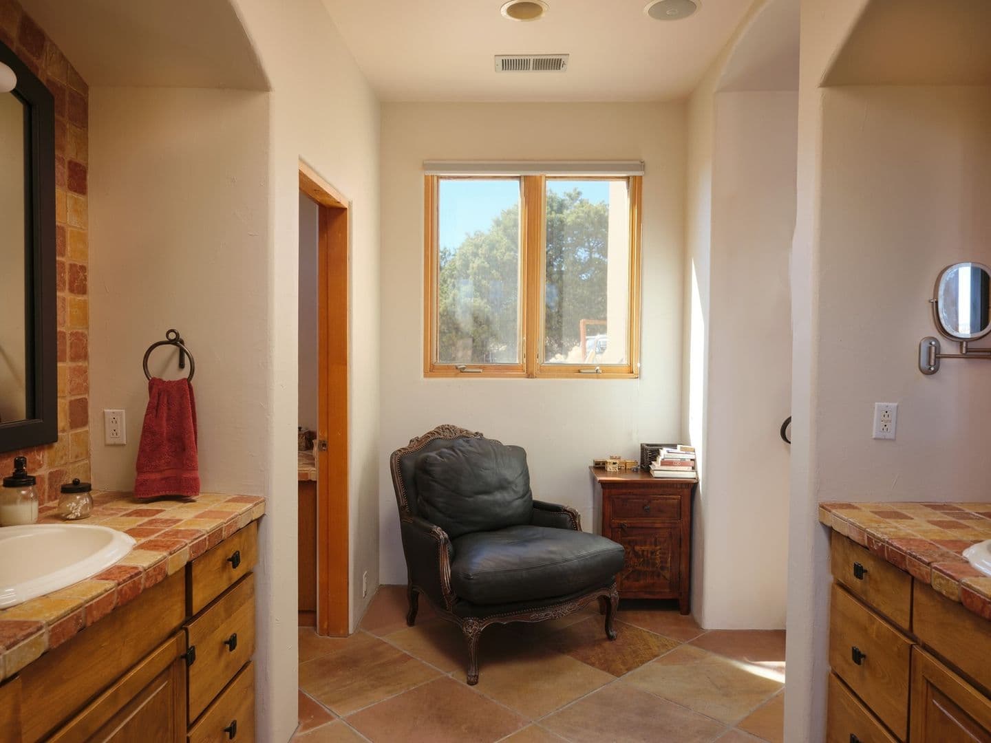 Santa Fe House: 4 Bishops Dome Rd