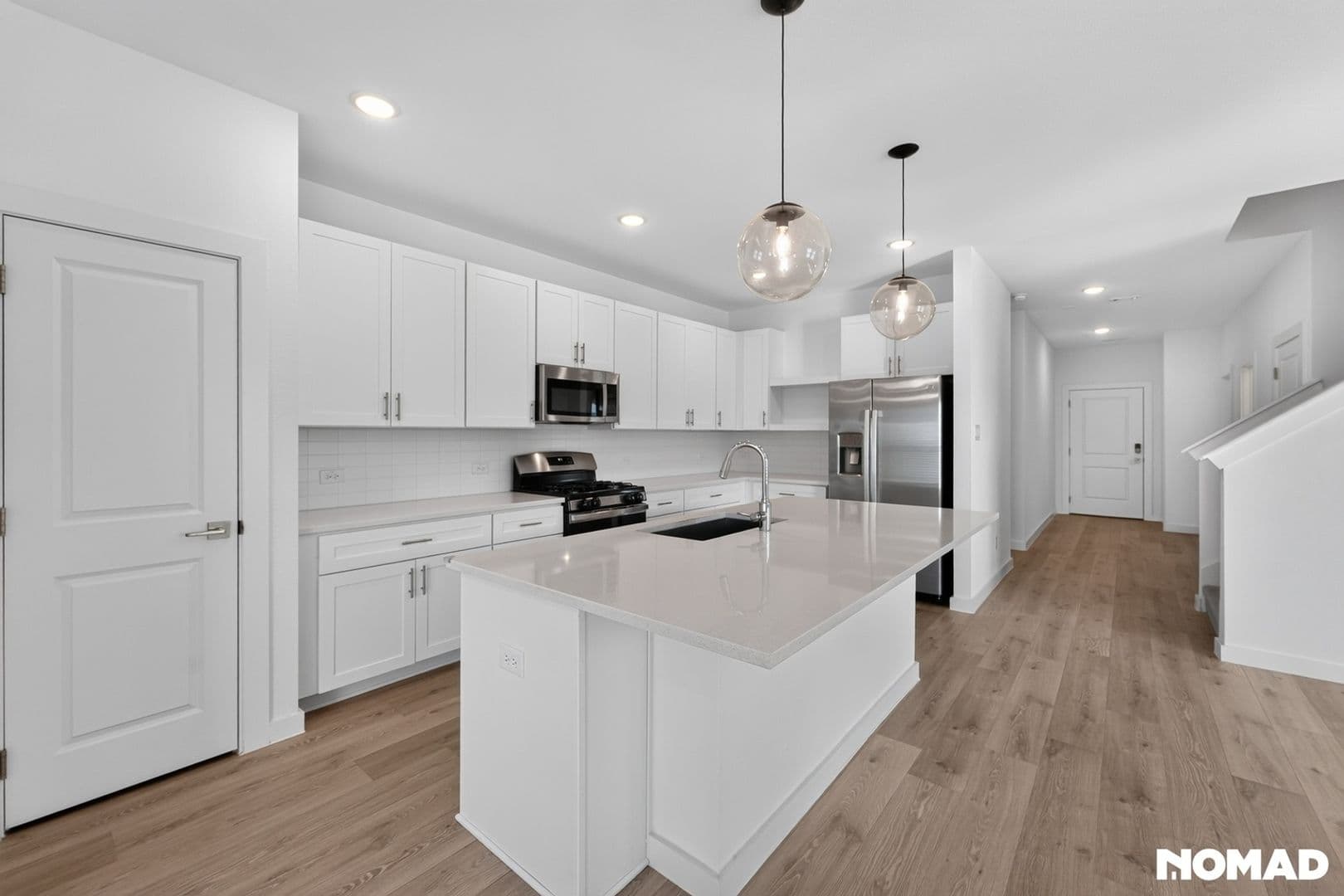 Seagoville House: 2512 Broken Bow Dr