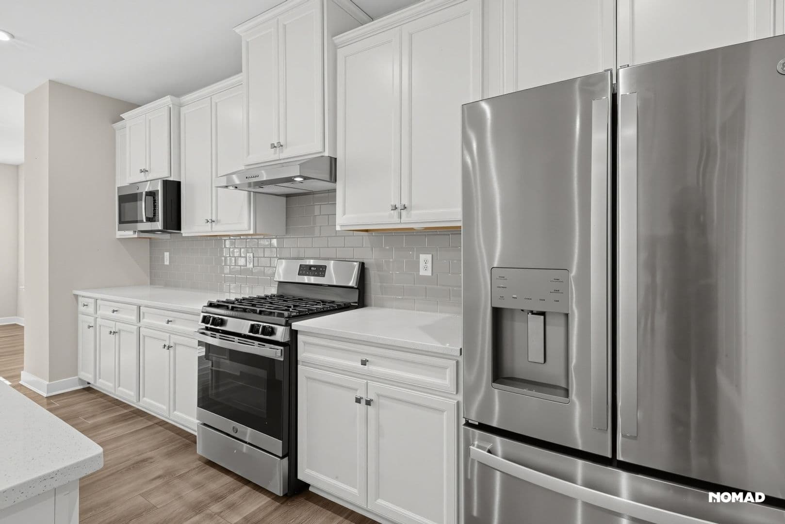 Middletown Townhome: 335 E Cochran St