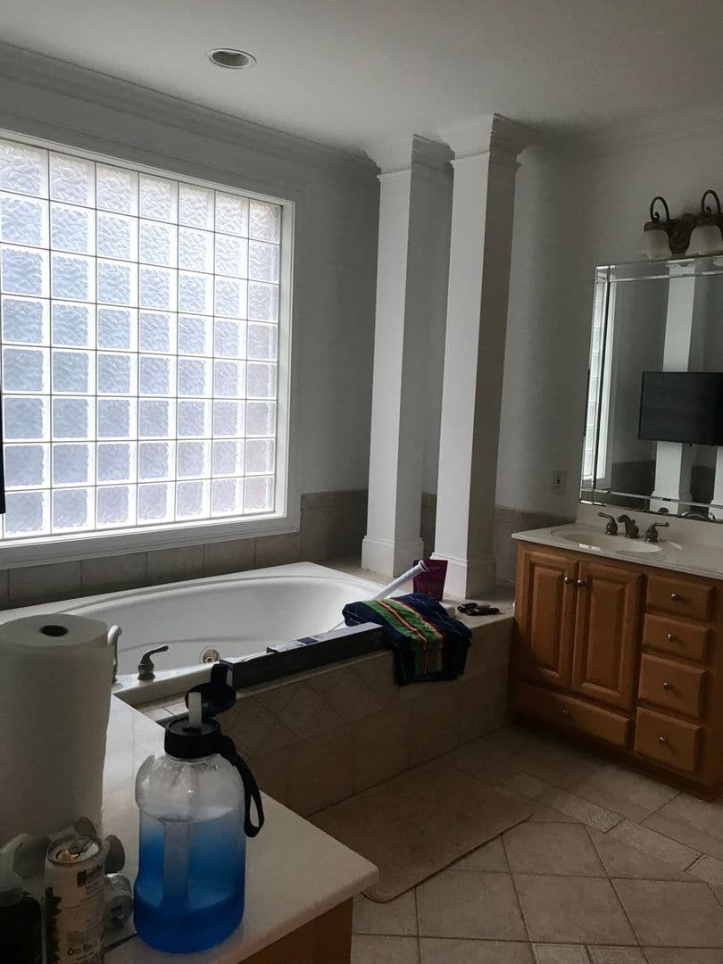Belmont Townhome: 5041 Woodland Bay Dr