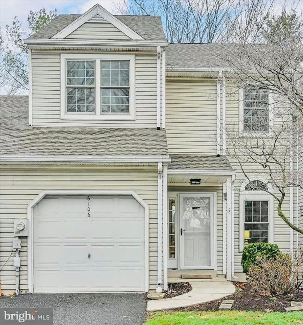 Harrisburg House: 6106 Spring Knl Dr