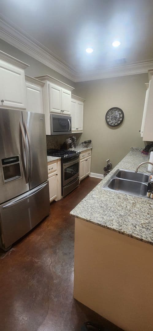 Lafayette House: 304 Barataria Bay Pt