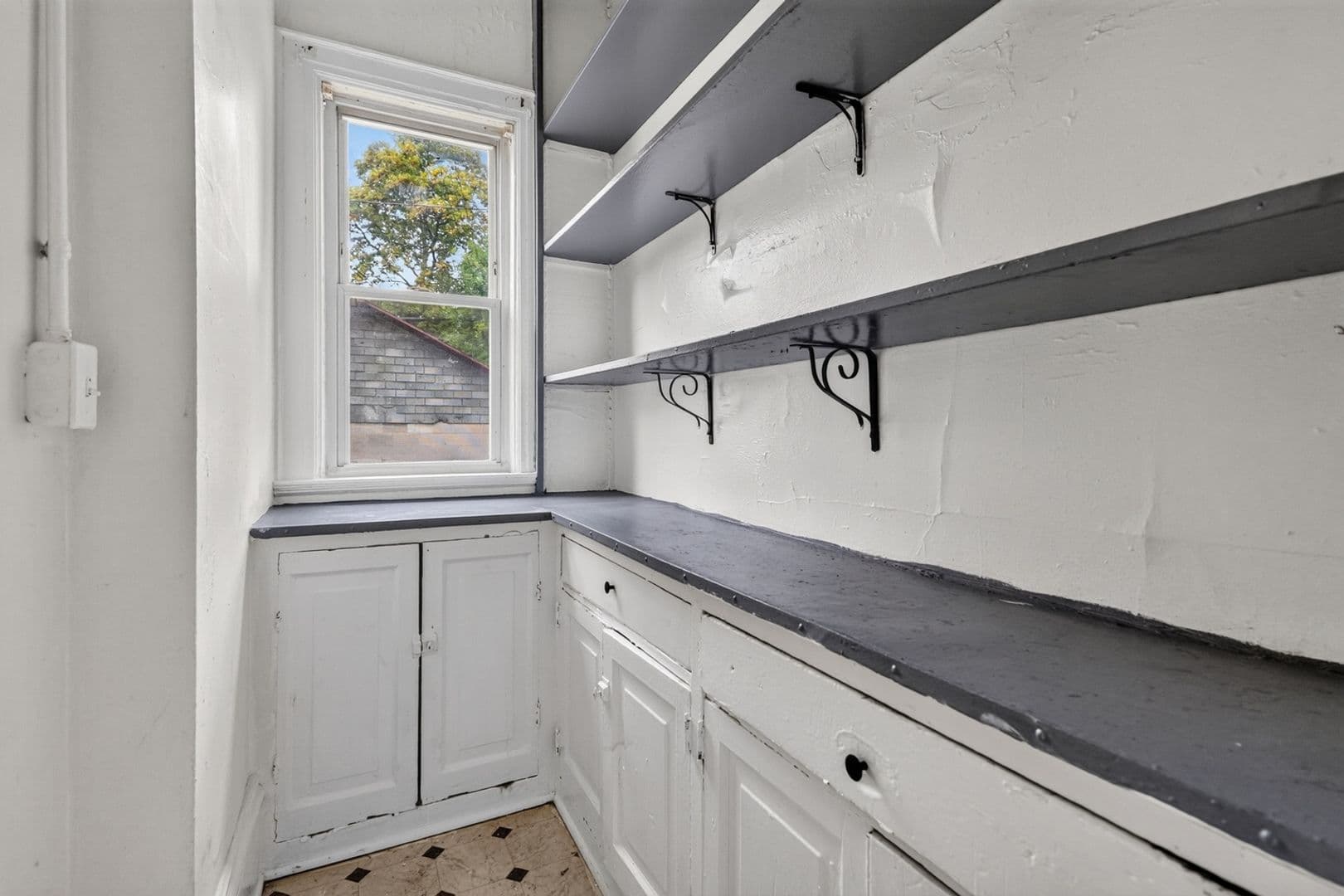 Milwaukee Townhome: 2335 N 16th St