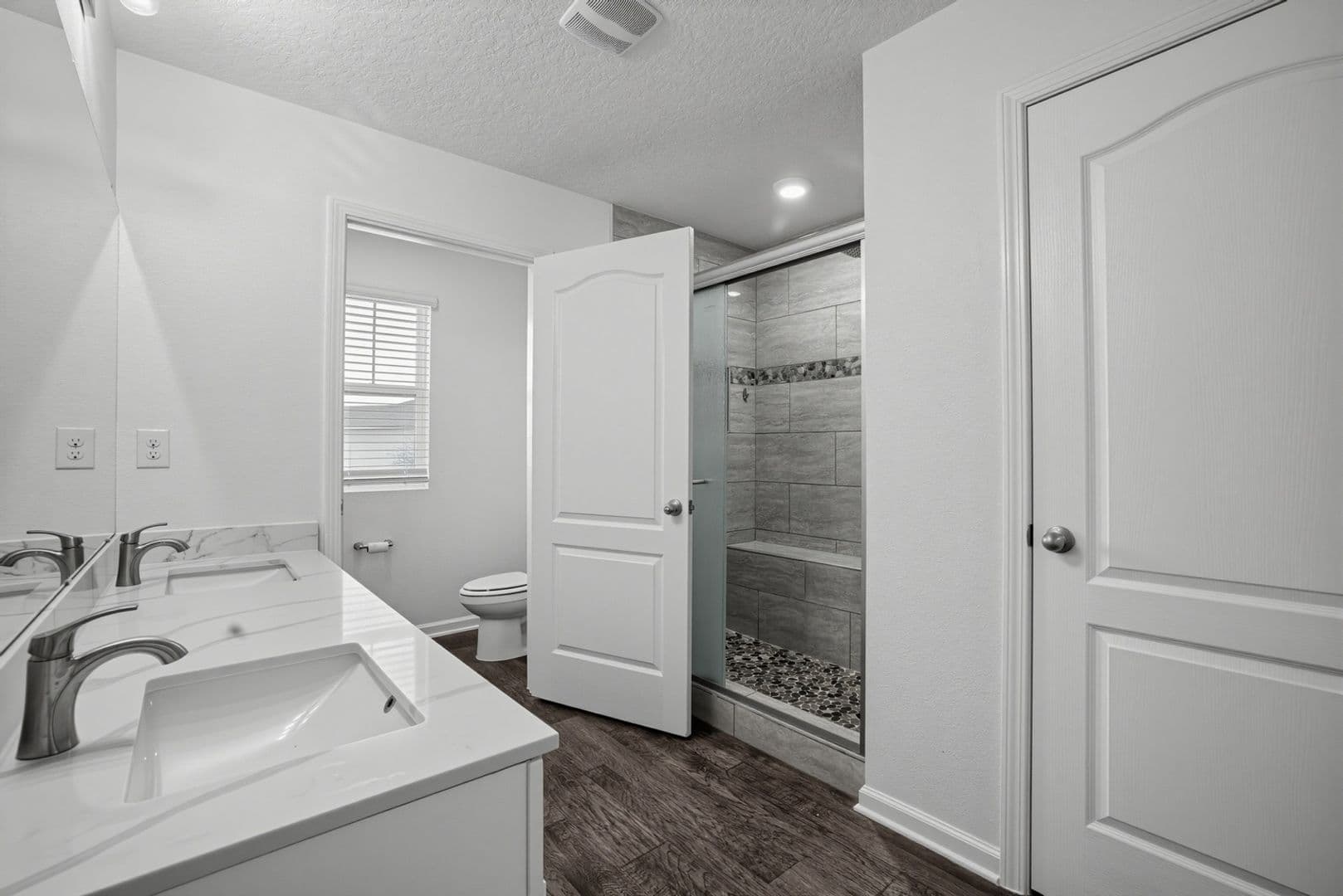 Jacksonville House: 3512 Guppy Ct