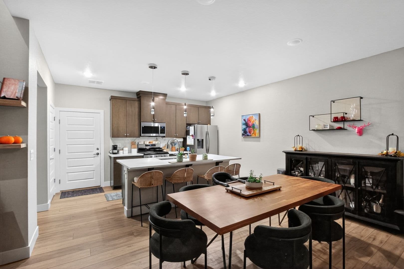 Parker House: 16370 Alzere Pl