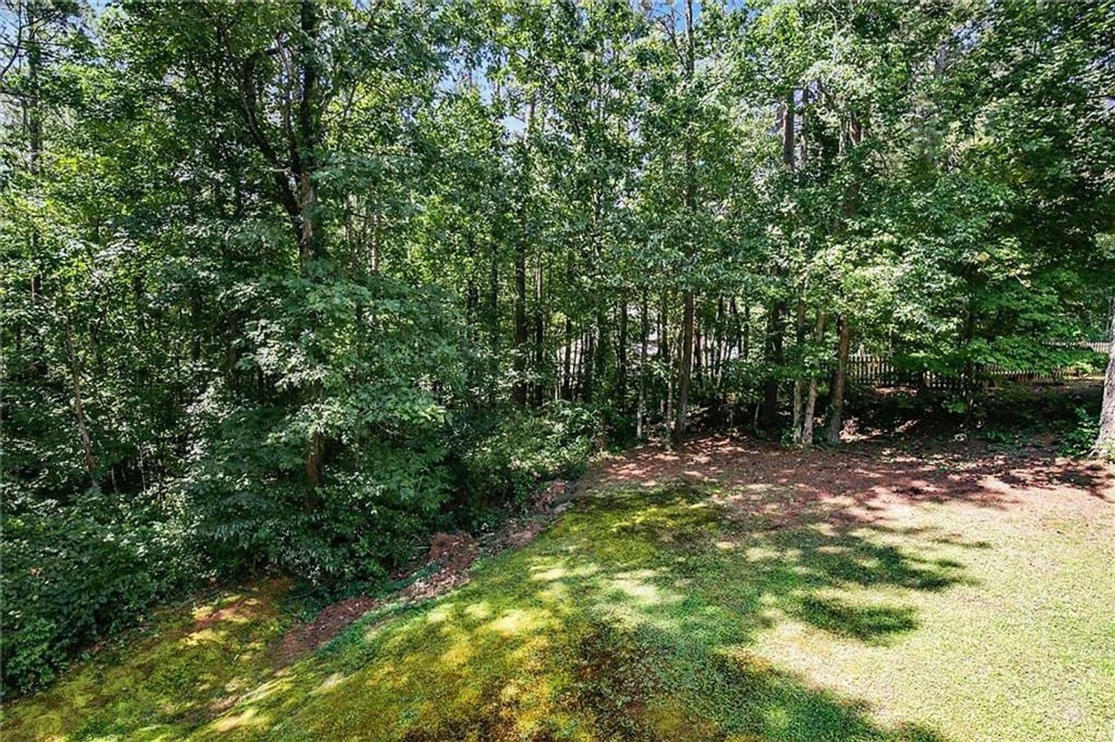 Villa Rica House: 1370 Fernwood Ct