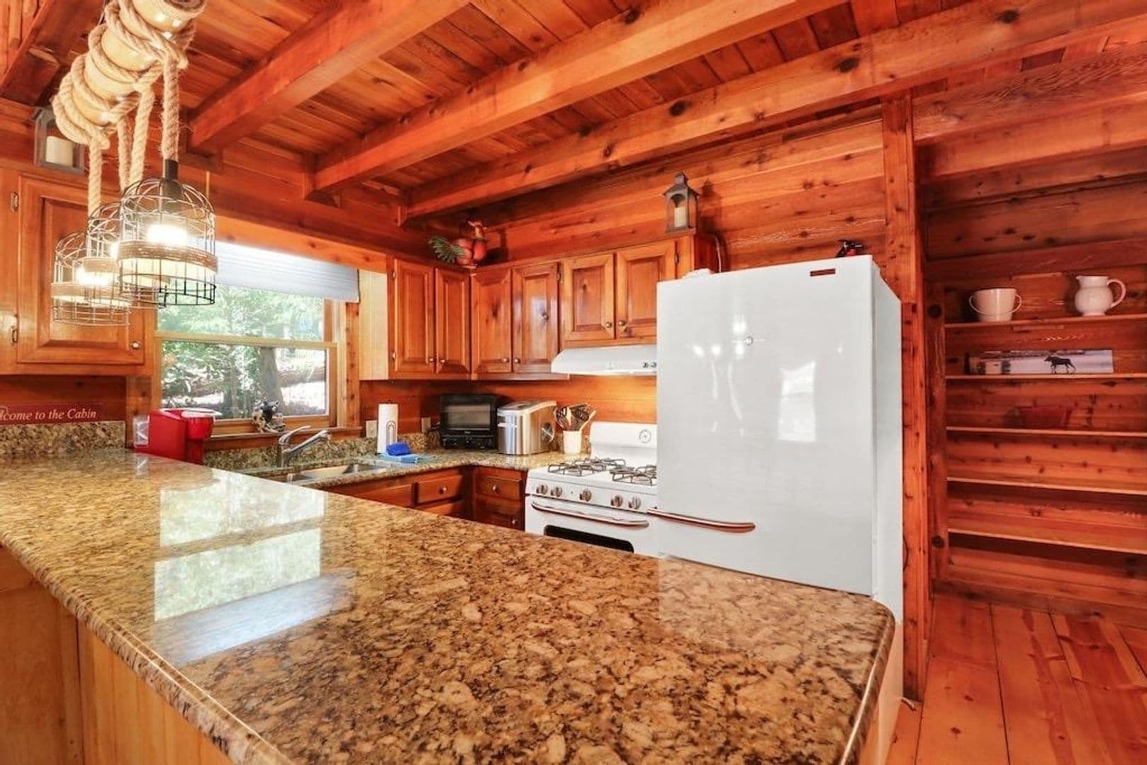 Blue Ridge House: 439 Conley Branch Rd