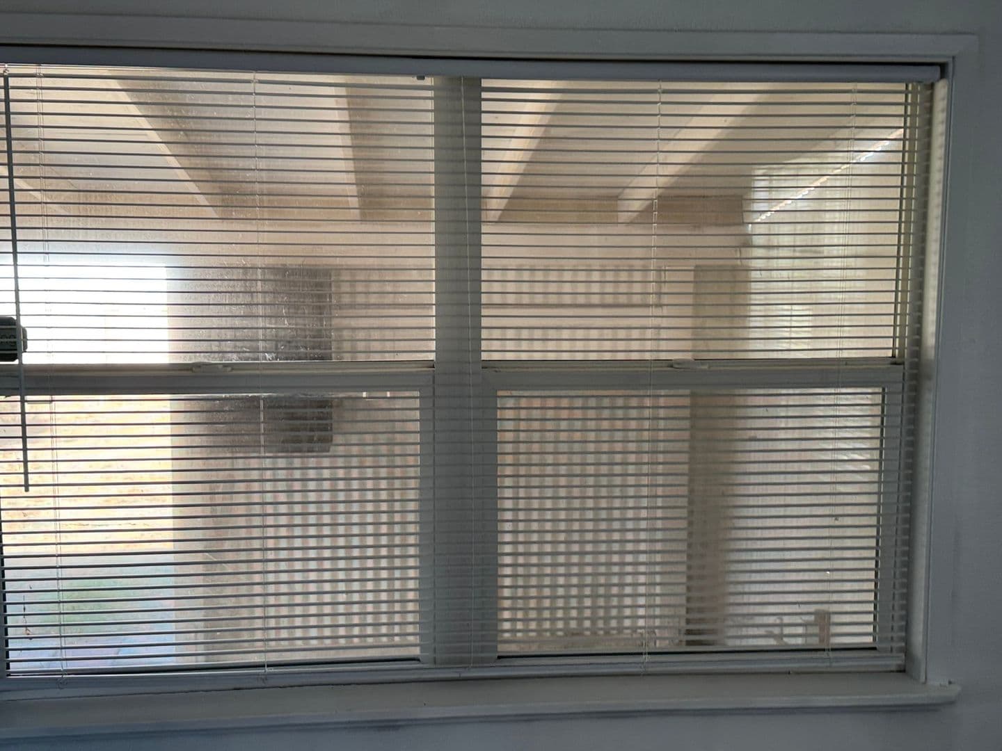 Visalia House: 16544 Avenue 291