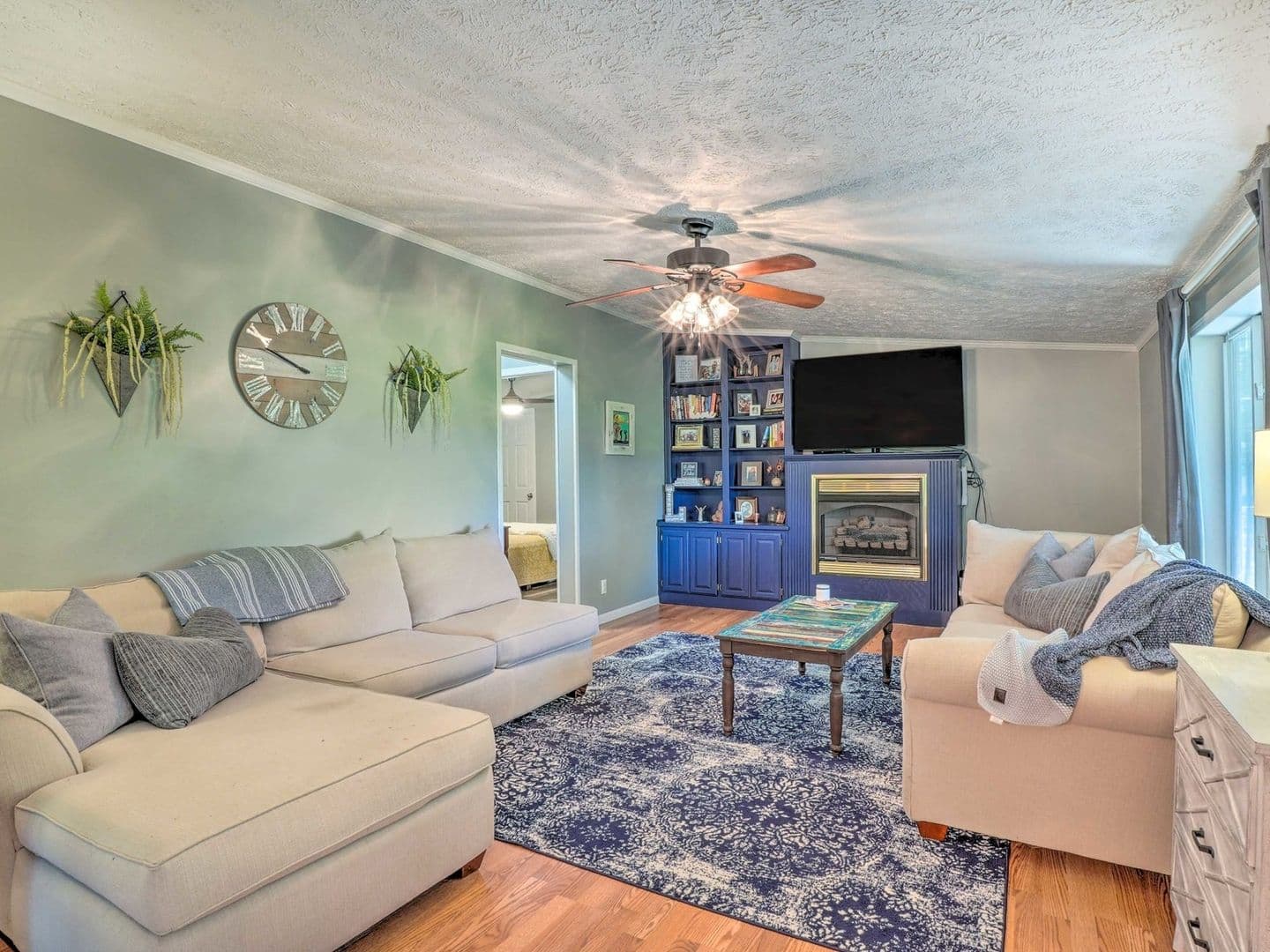 Rogers House: 10097 Jims Trl