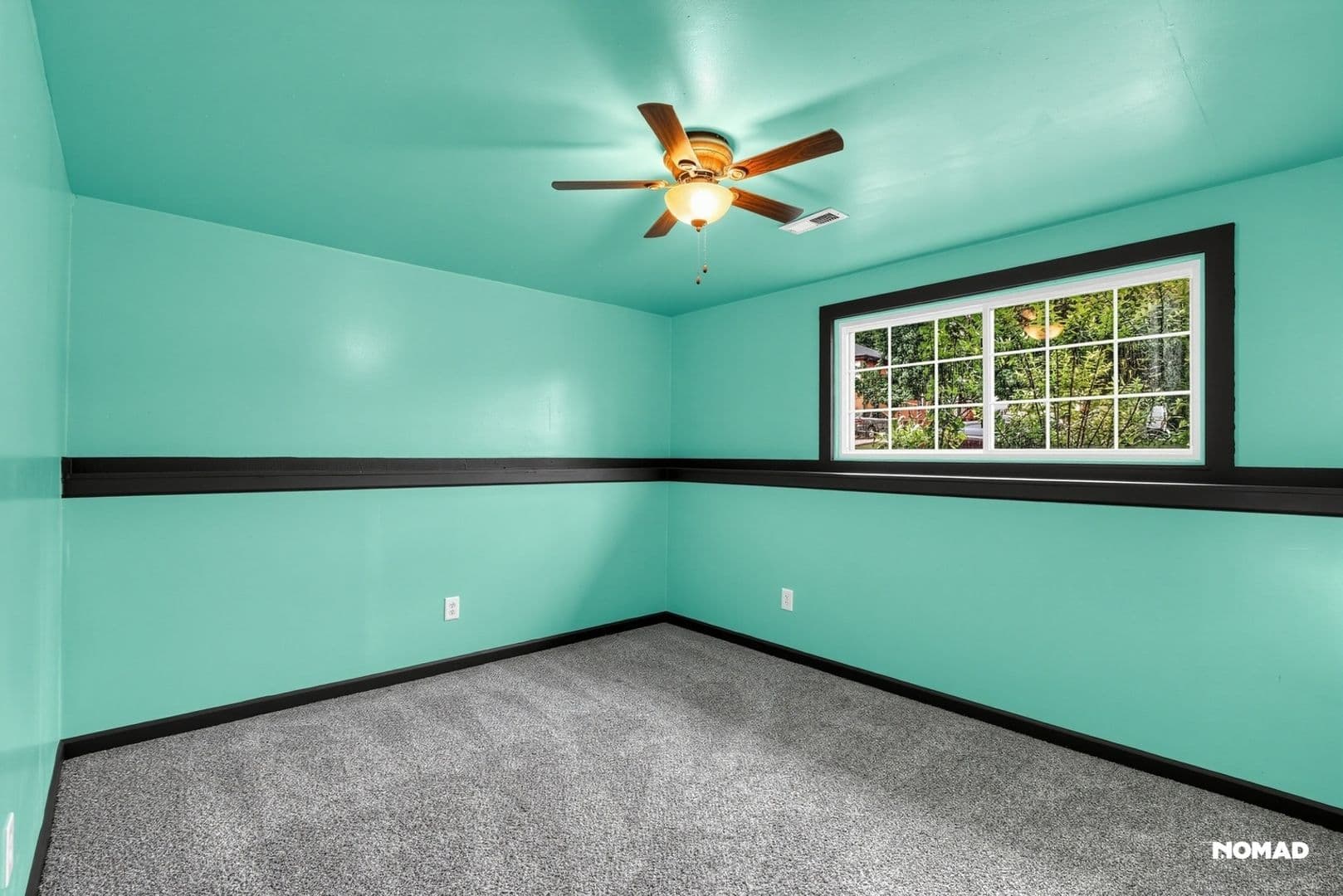 Belton House: 16403 Hinkle Ave