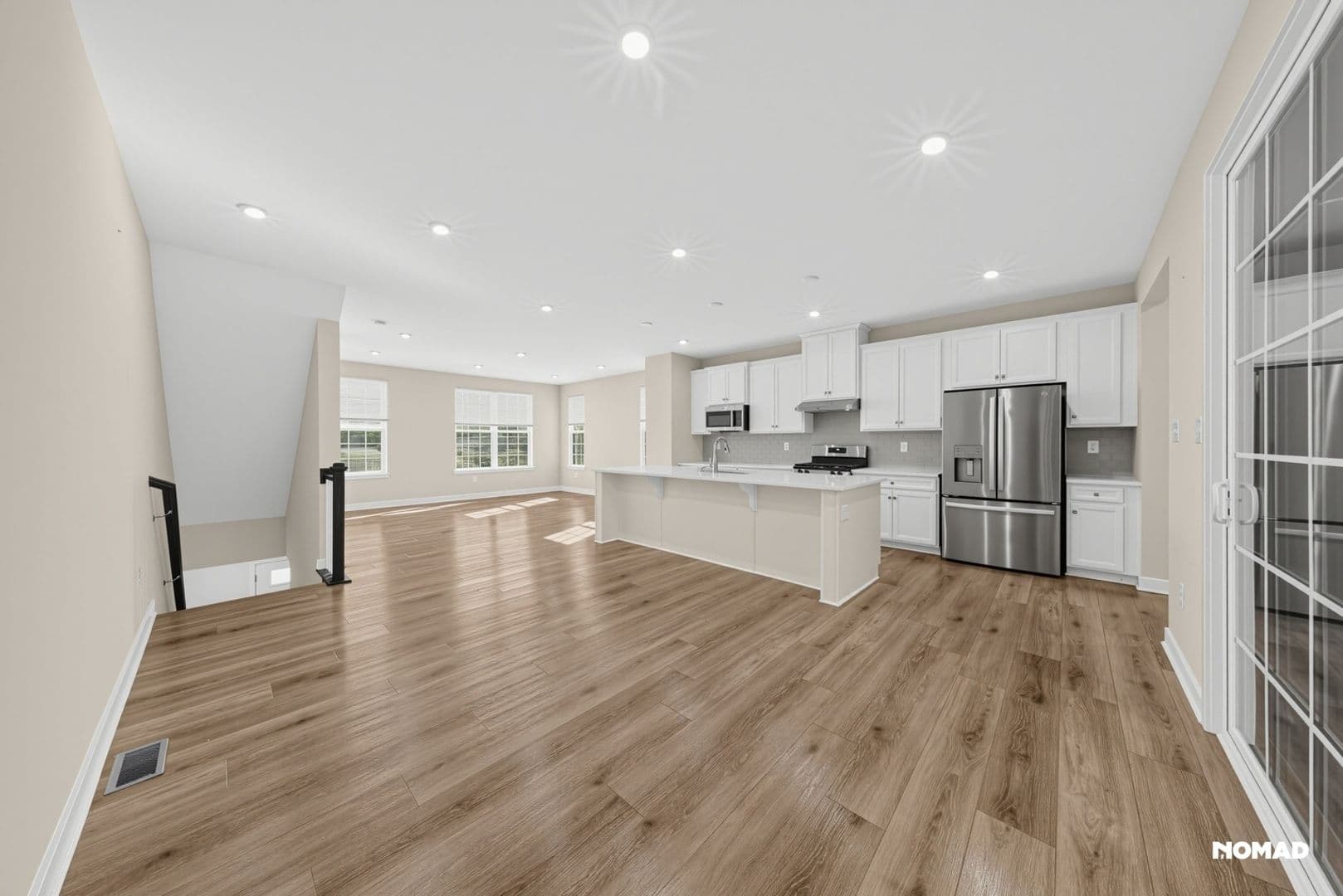 Middletown Townhome: 335 E Cochran St