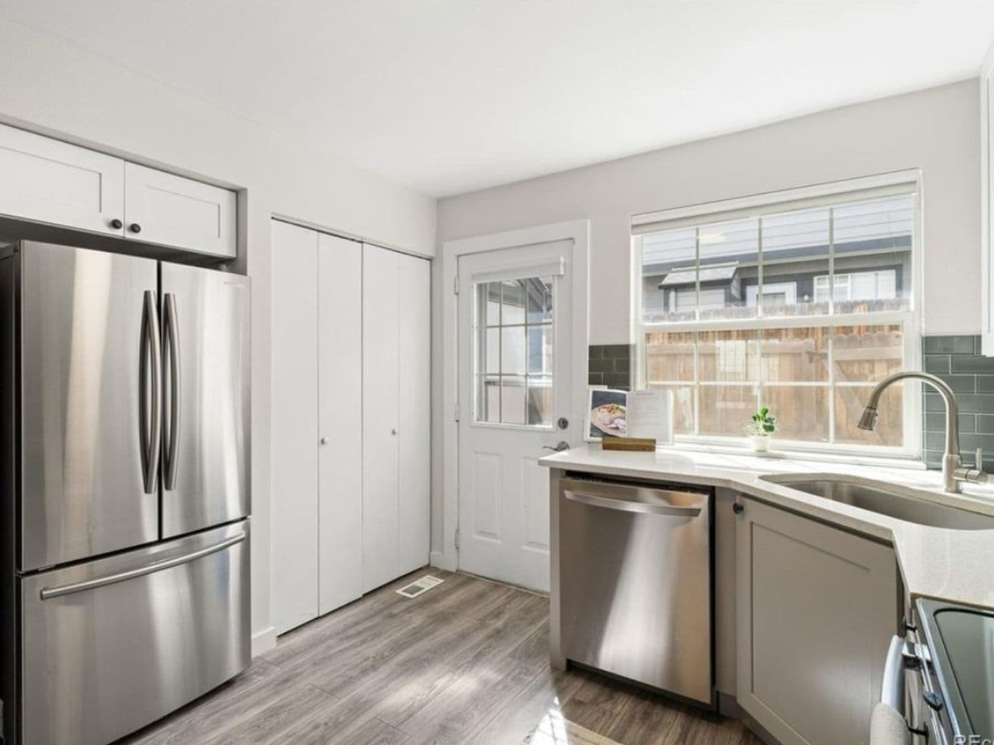 Lakewood Townhome: 1867 Newland Ct