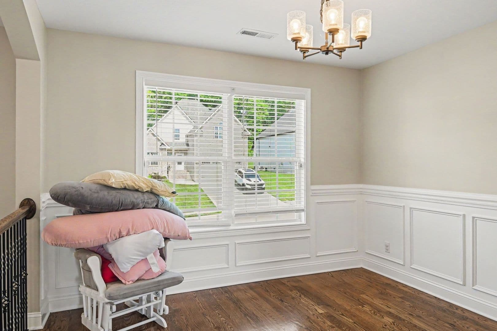 Clarksville House: 529 Cresthaven Ln