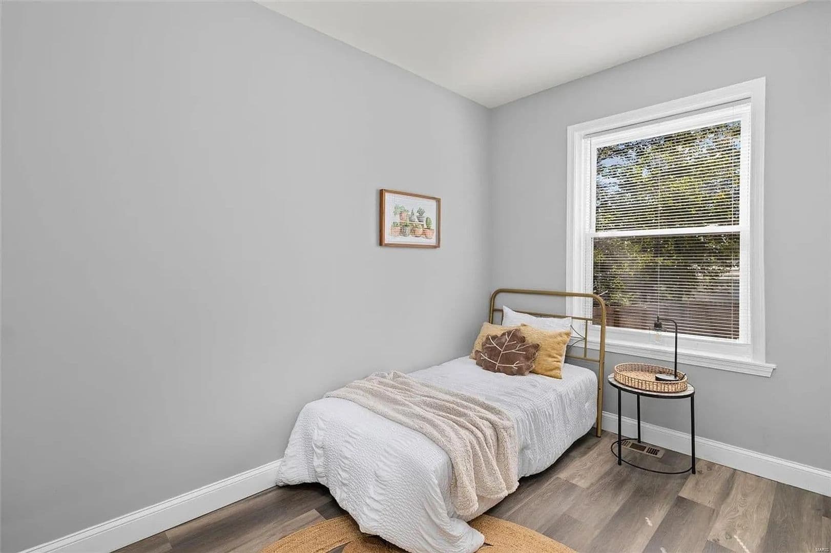 Saint Louis House: 4406 Ellenwood Ave