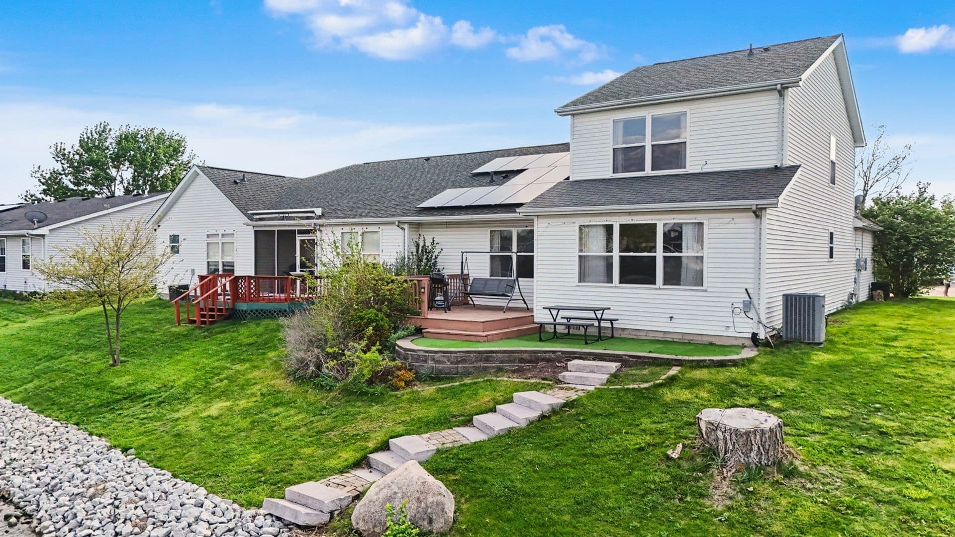 Champaign House: 708 Erin Dr