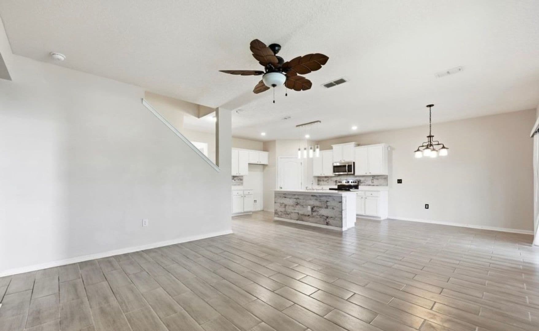 Jacksonville House: 3512 Guppy Ct