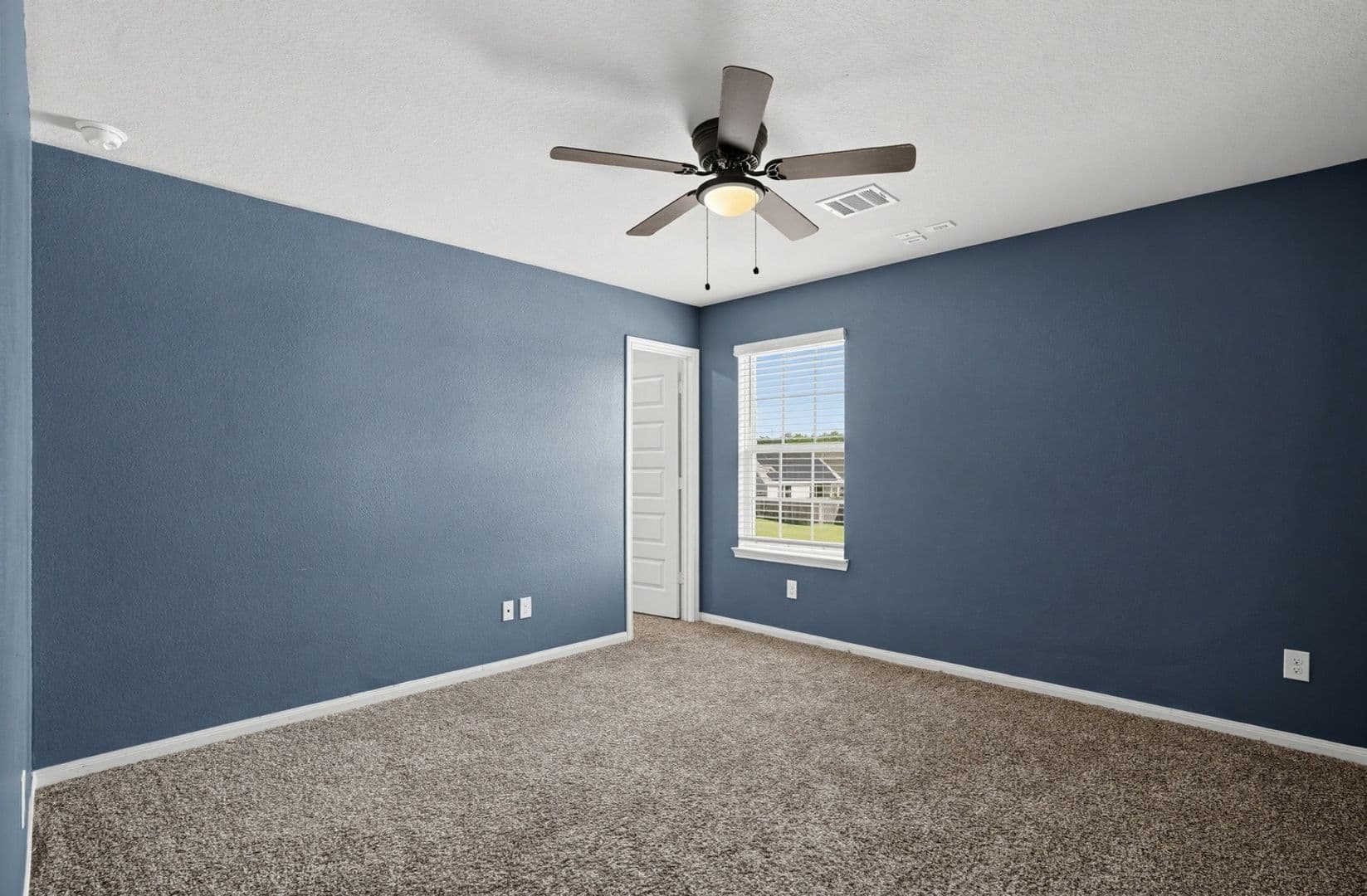 Splendora House: 22501 Cormorant Ct