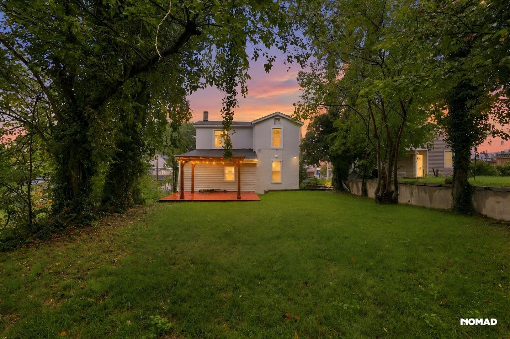 Washington House: 1627 W St SE