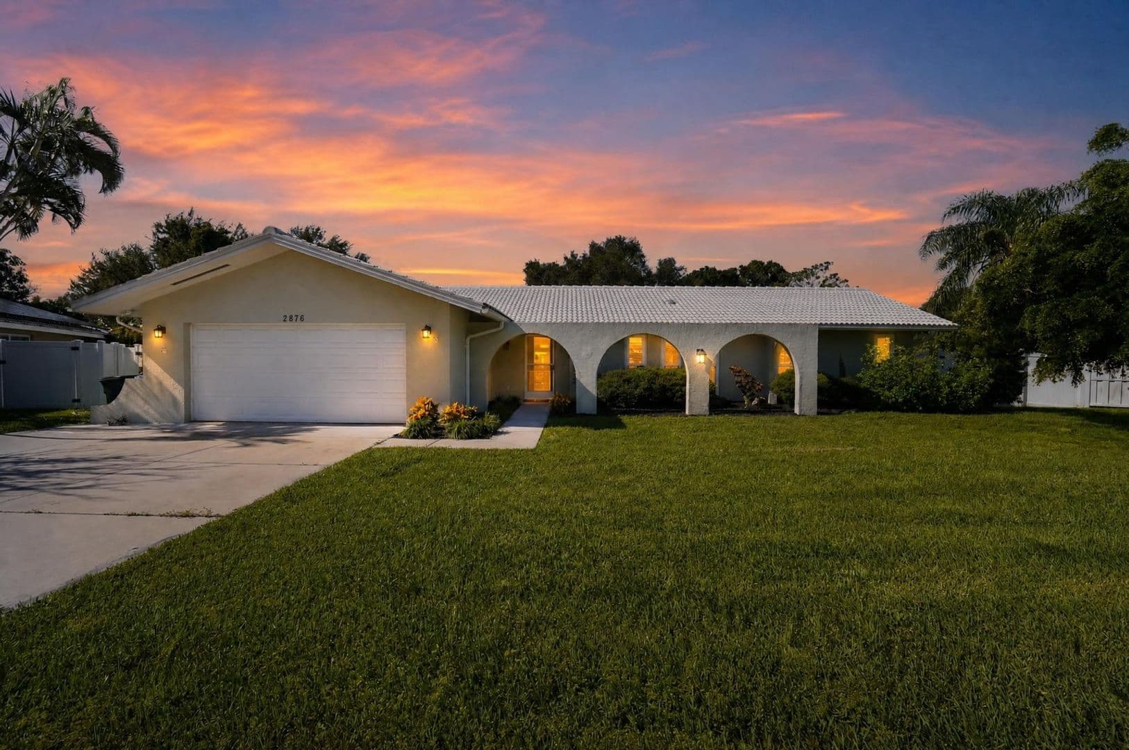 Sarasota House: 2876 Captiva Dr