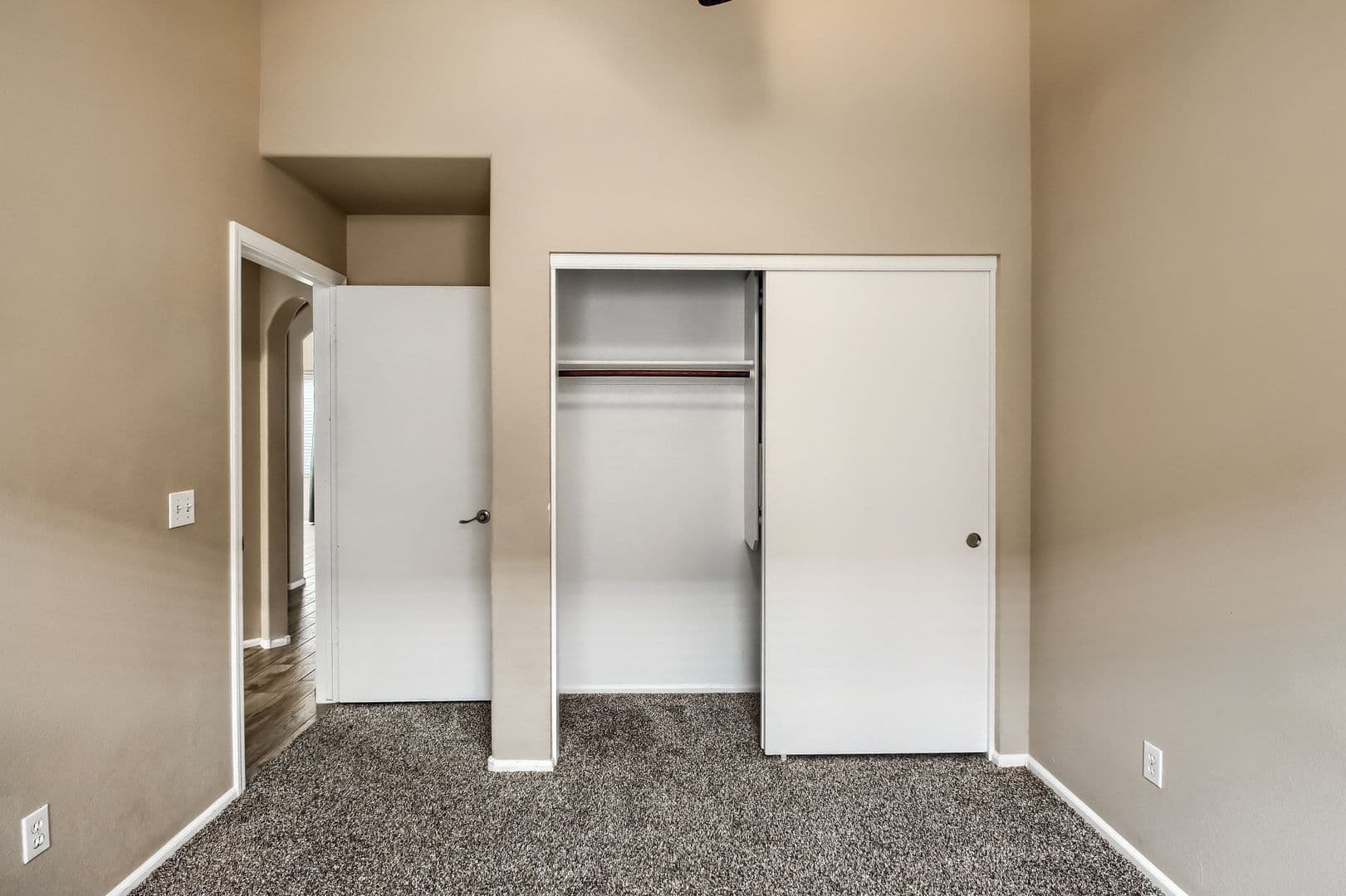 Phoenix House: 3033 E Wahalla Lane