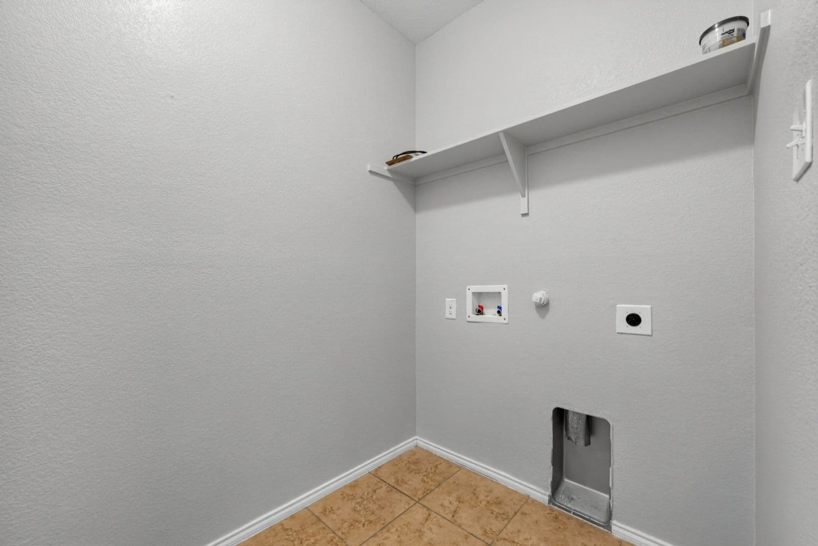 Fort Worth House: 517 High Desert Dr