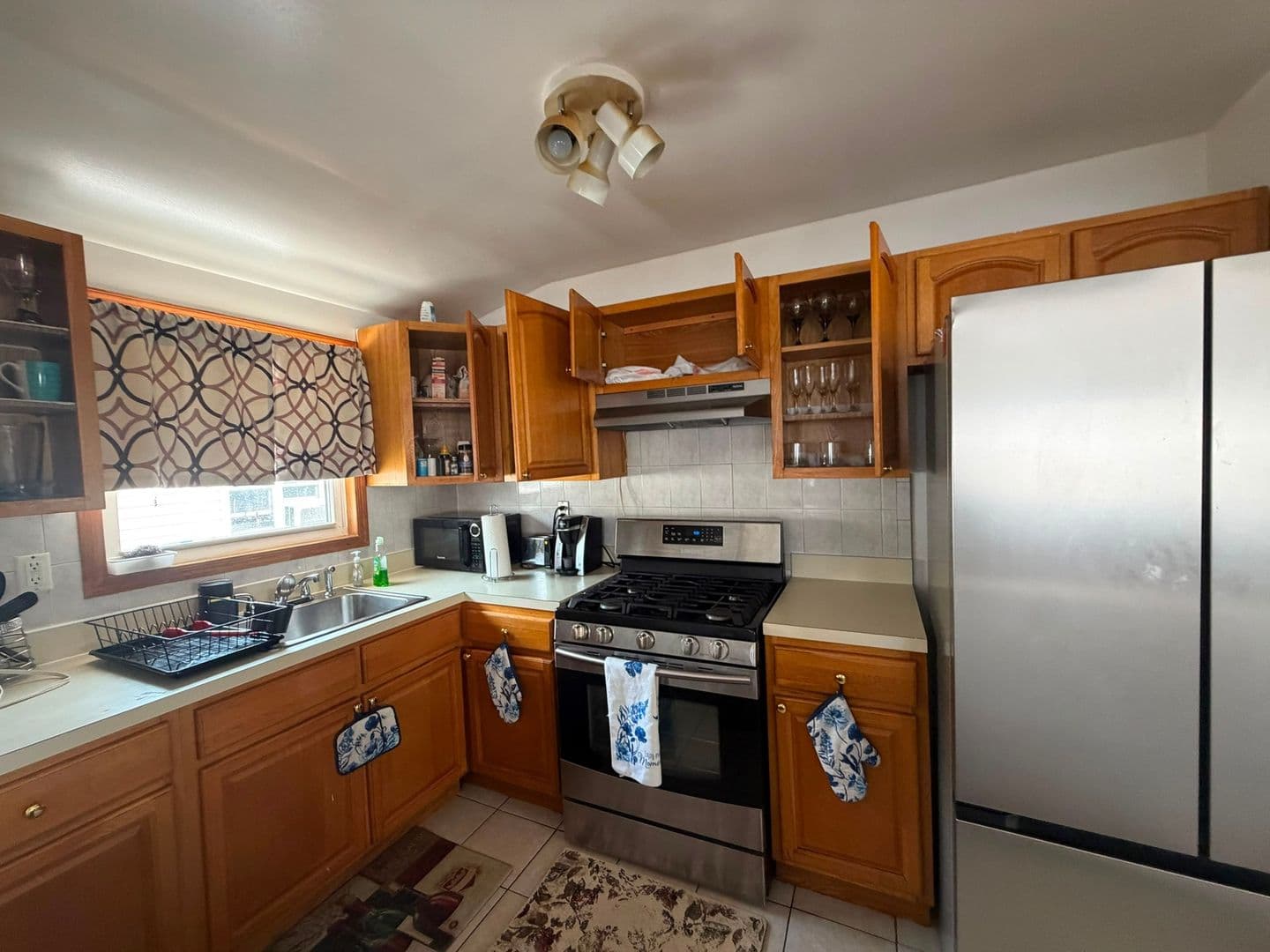 Springfield Gardens Townhome: 23038 147th Ave