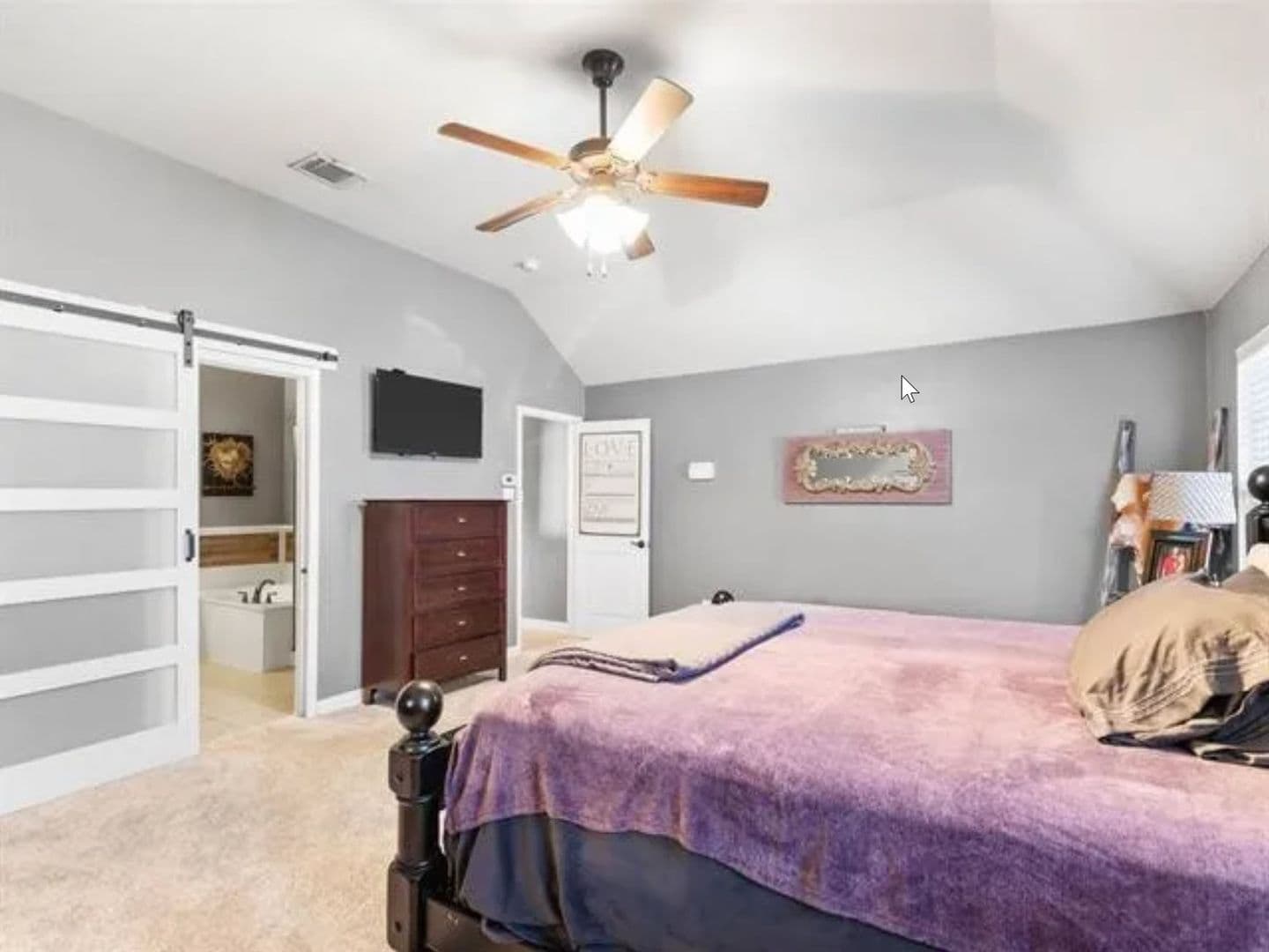 Forney House: 1052 Lufkin Ln