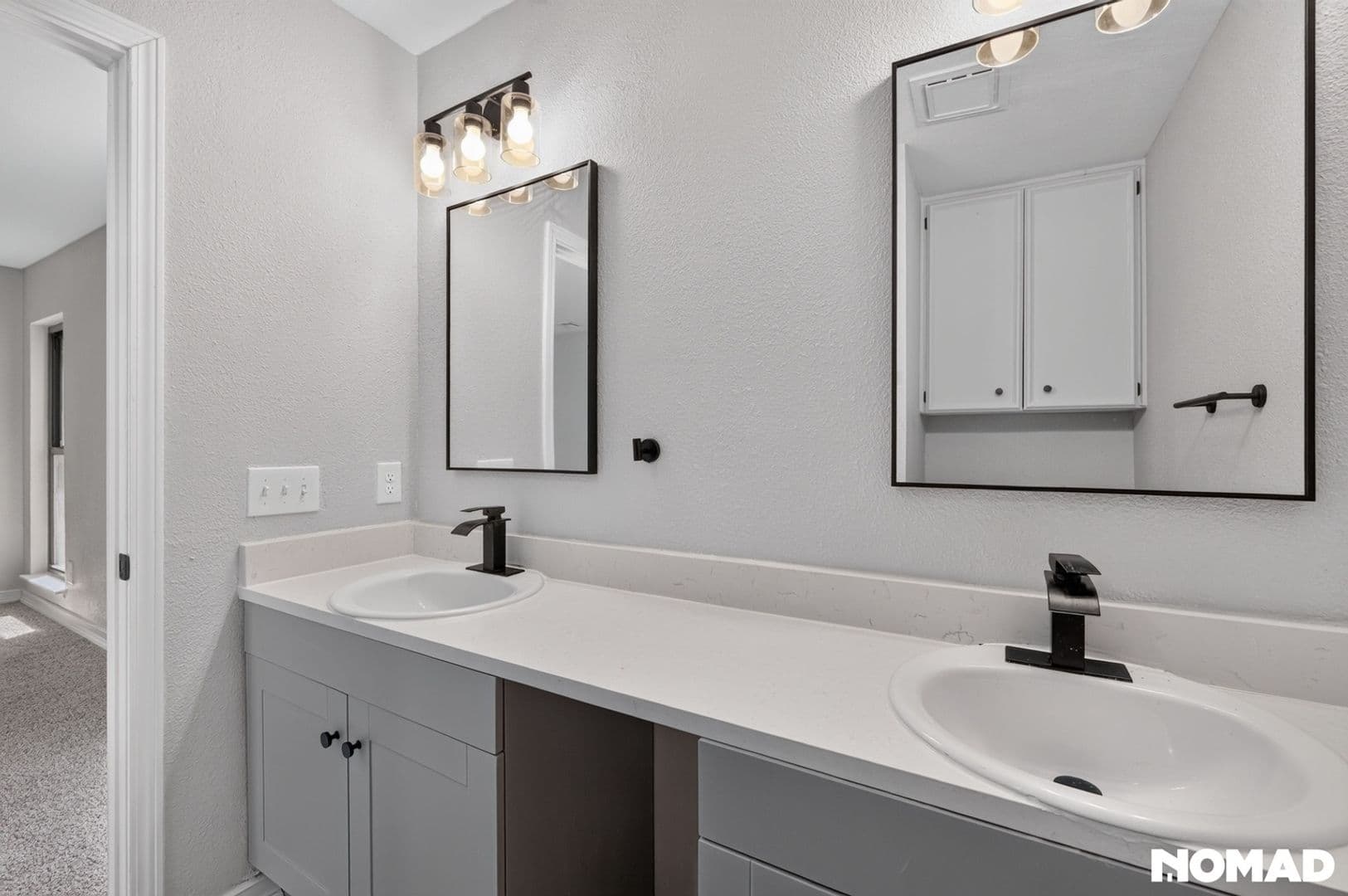 San Antonio House: 2715 Lakemist St