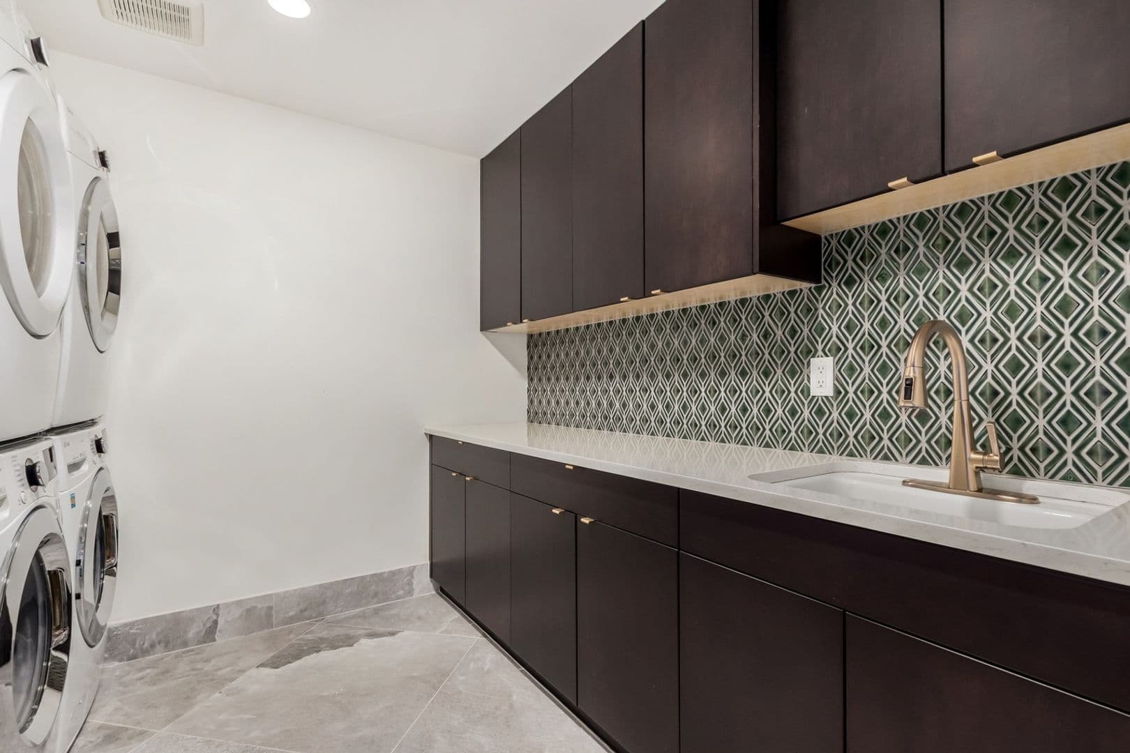 Phoenix House: 5655 N Camelback Canyon Dr