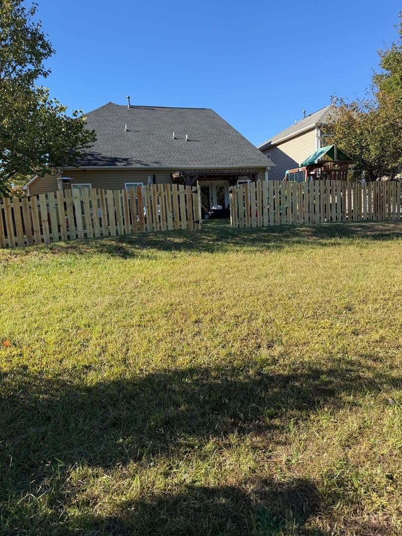 Simpsonville House: 302 Barrett Chase Dr