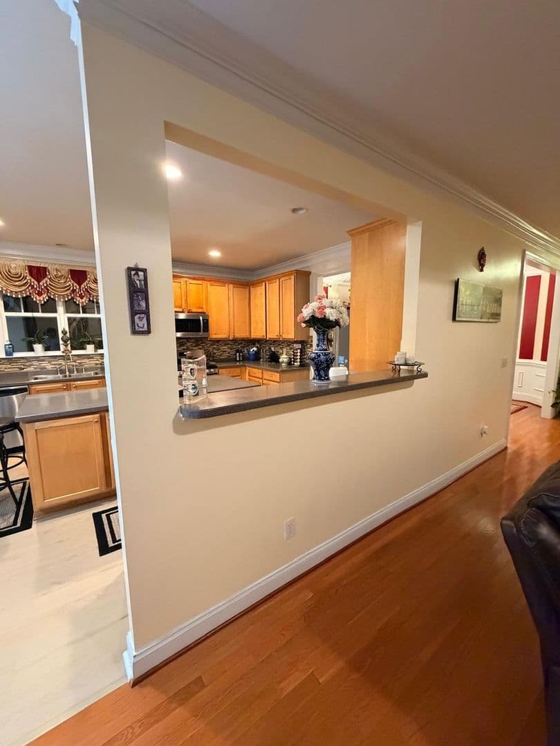 Cary House: 606 Gravel Brook Ct