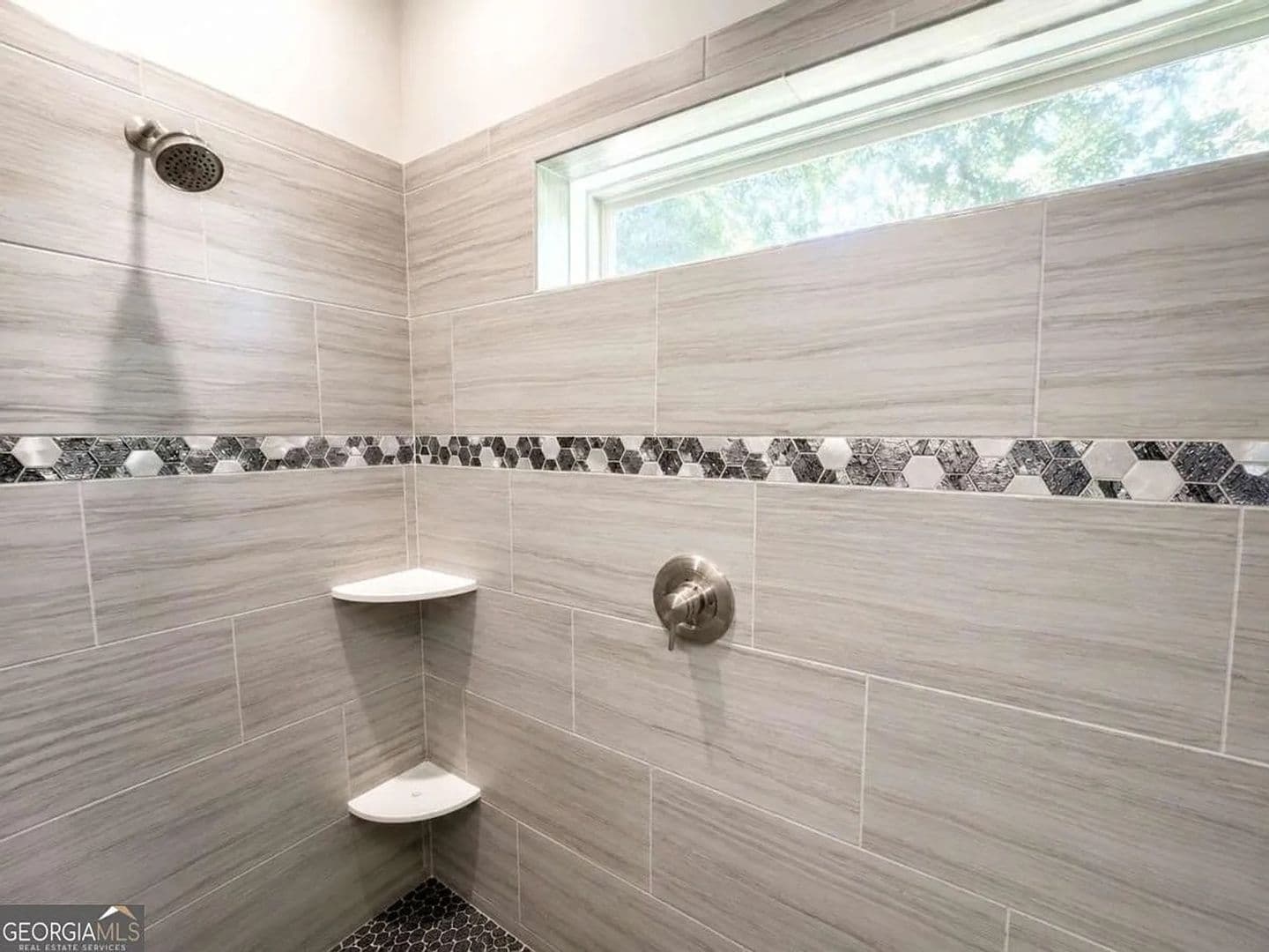 Mableton House: 1099 Hibiscus Way SW