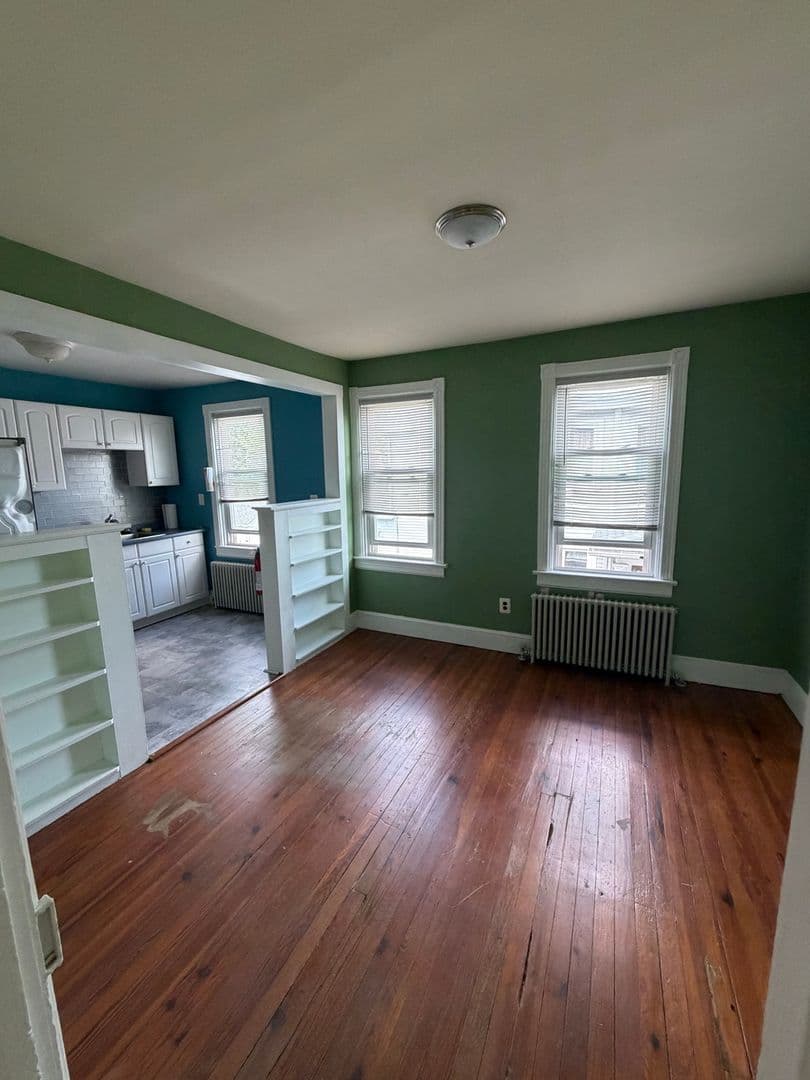 Paulsboro Townhome: 648 Beacon Ave