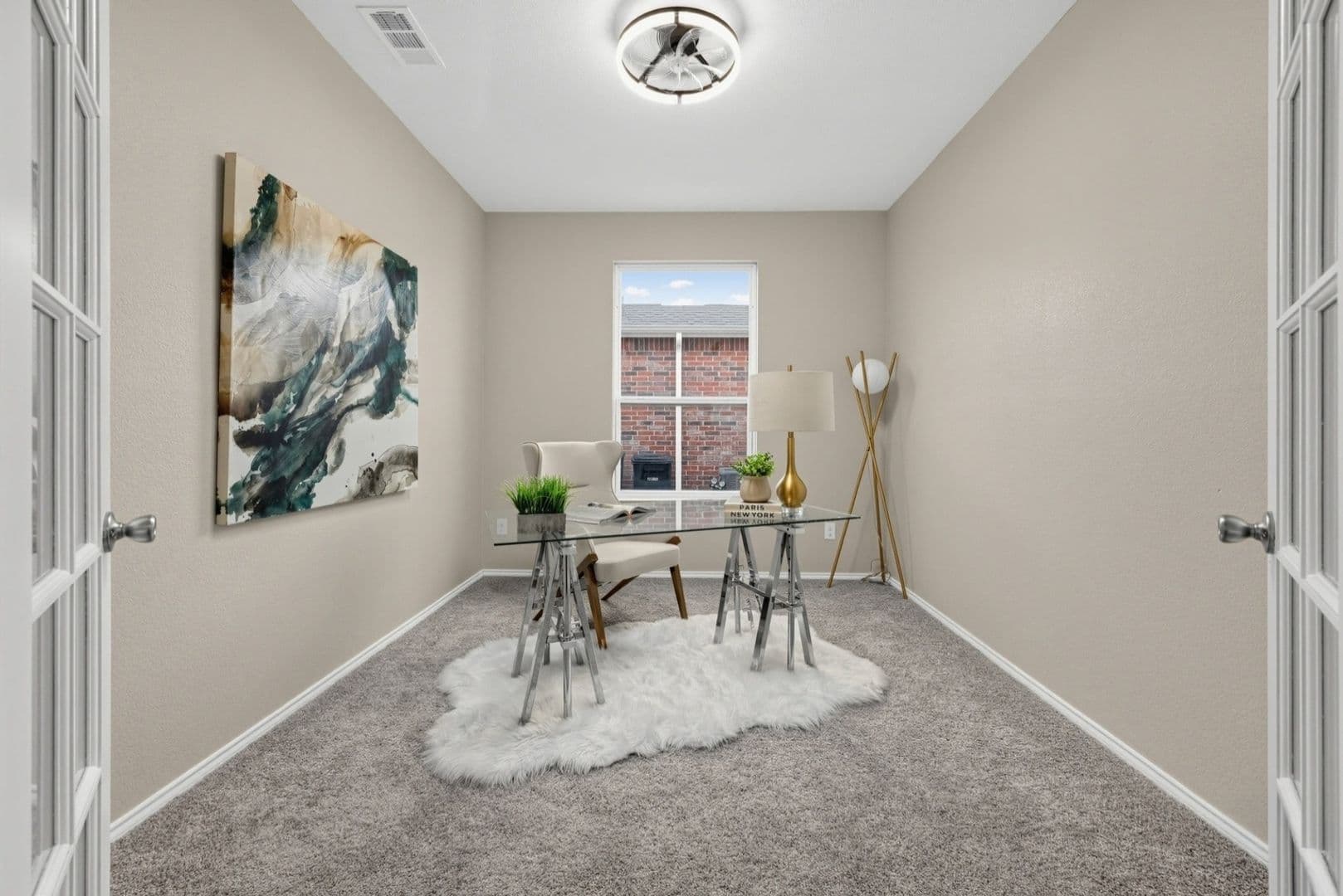 Fort Worth House: 517 High Desert Dr