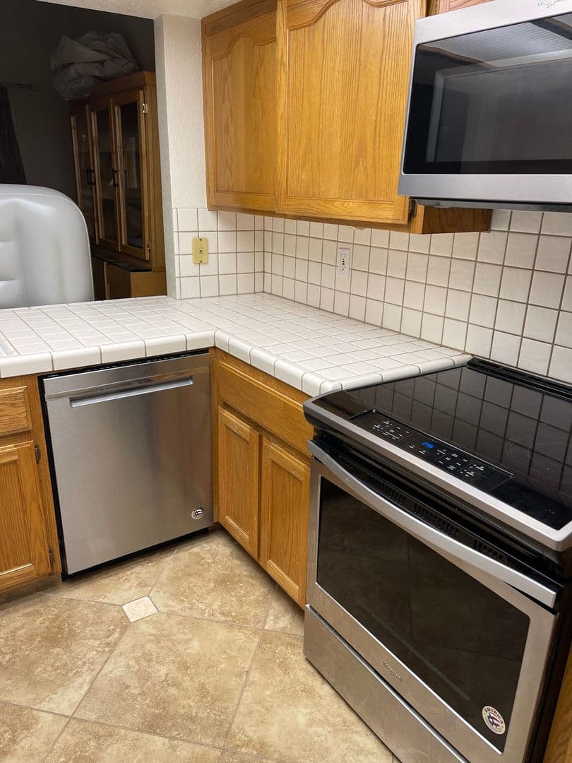 Bakersfield Townhome: 14500 Las Palmas Dr
