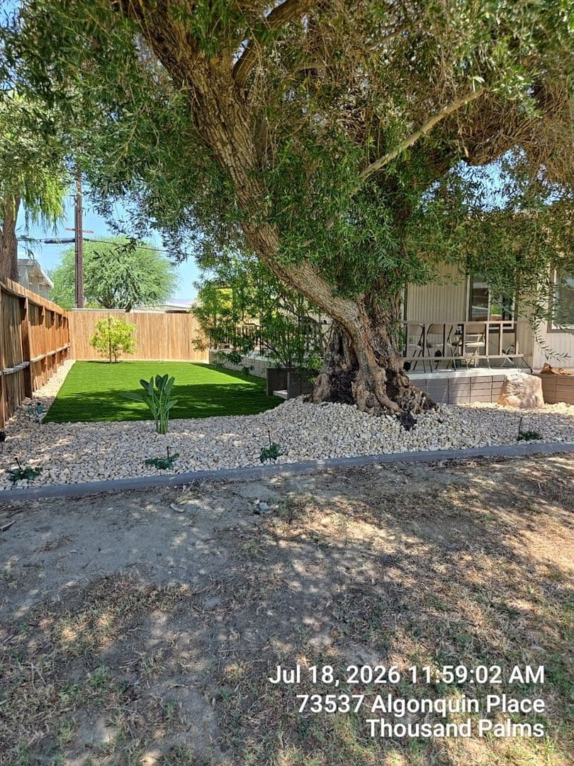 Thousand Palms House: 73537 Algonquin Pl