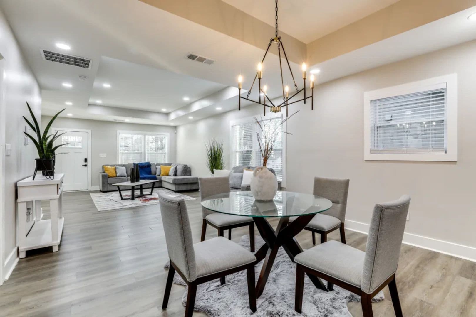 Atlanta House: 1429 Almont Dr Sw