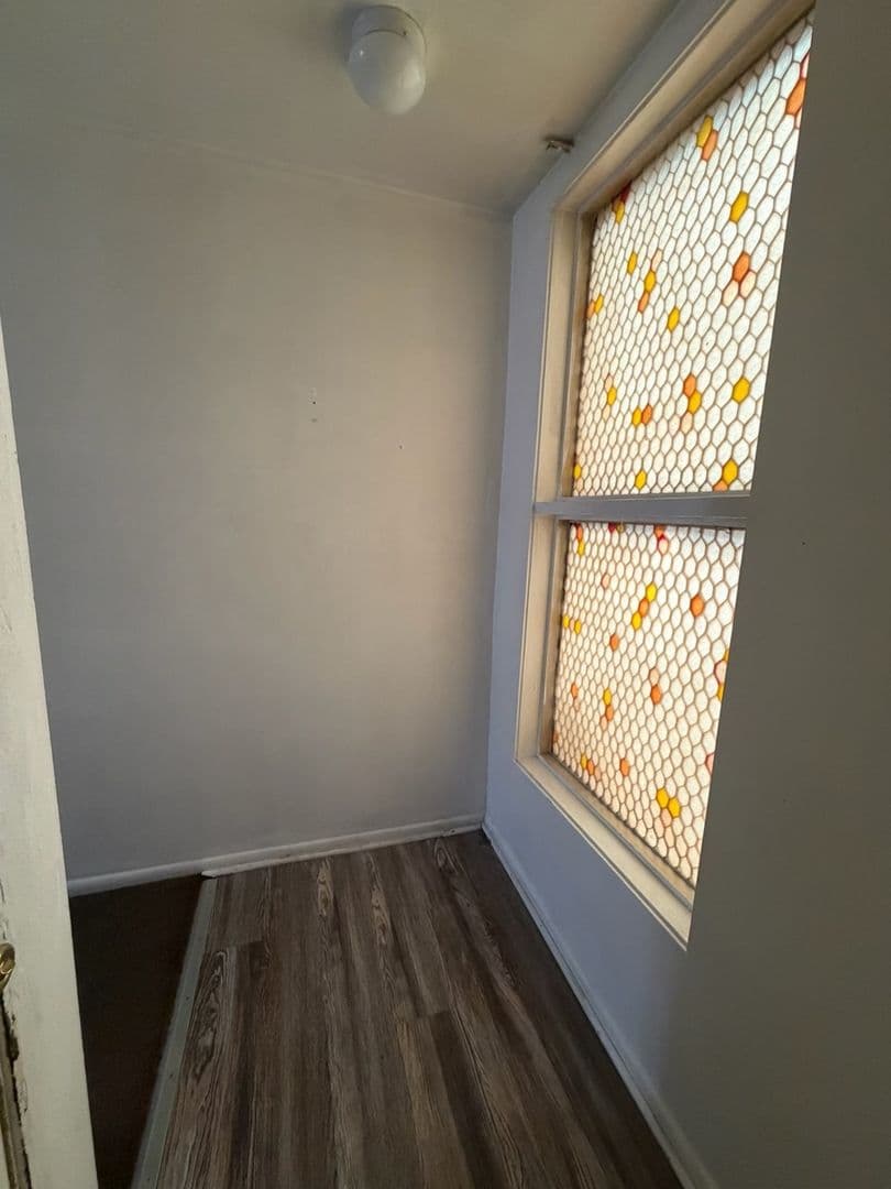Belleville Townhome: 704 S High St