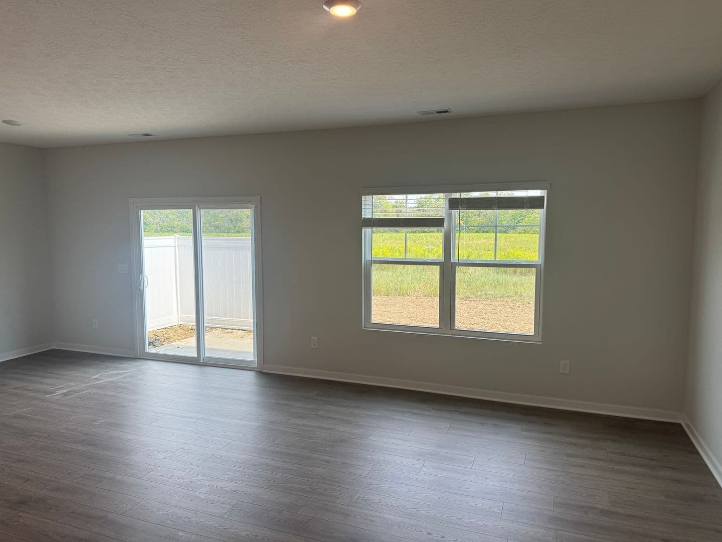 Columbus Townhome: 1388 Marinelli Dr E
