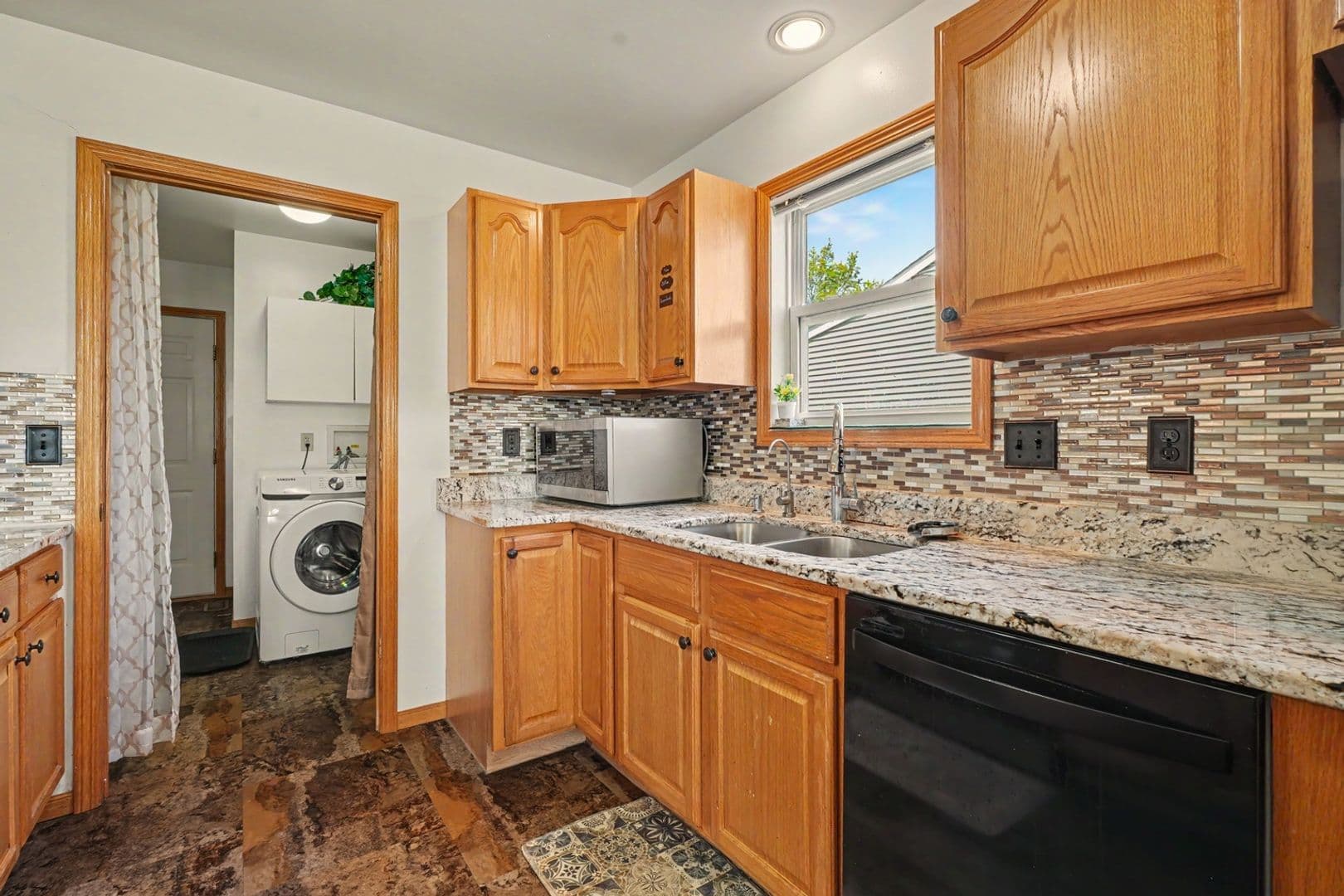 Champaign House: 708 Erin Dr